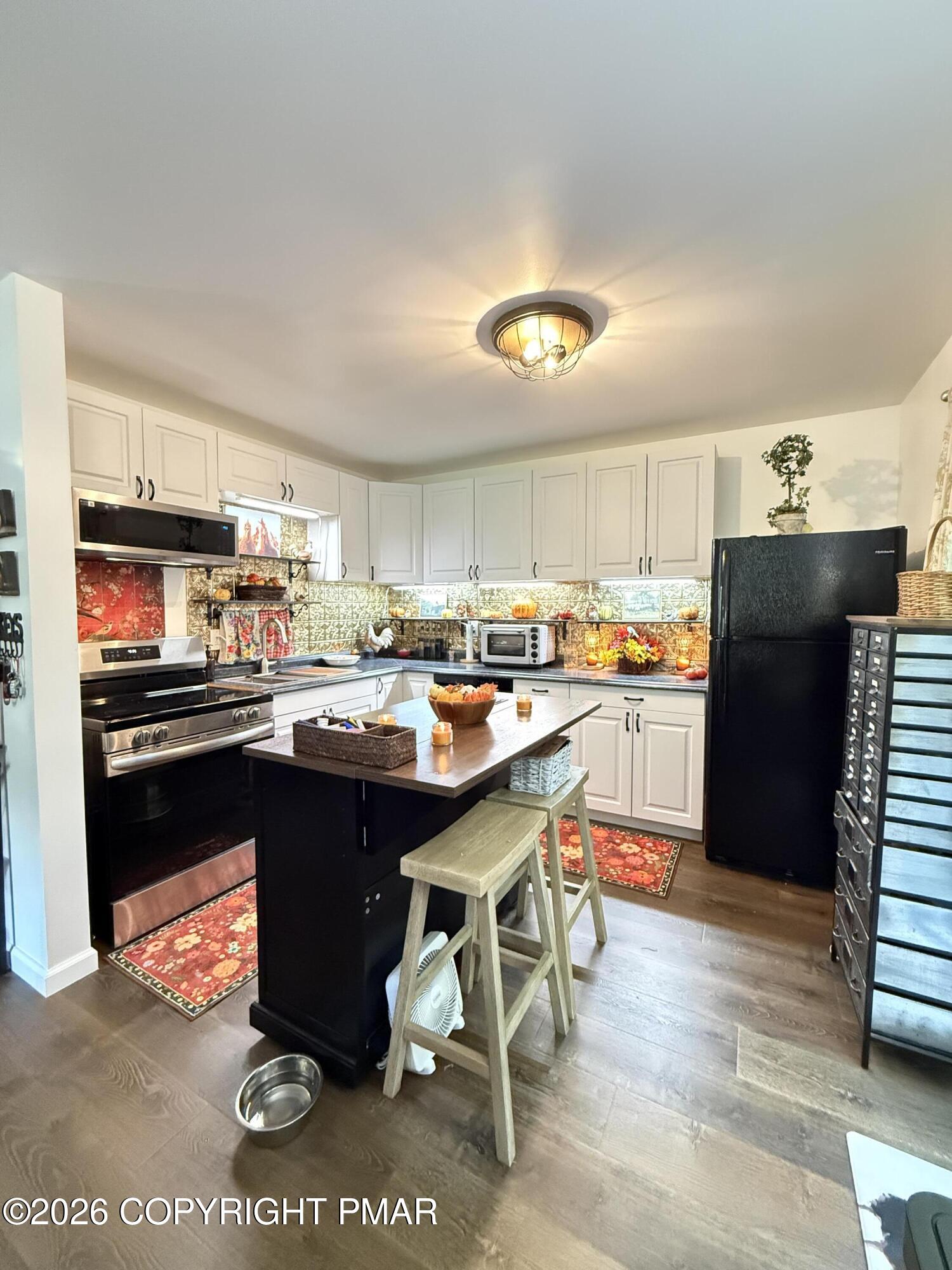 483 Mountain Road