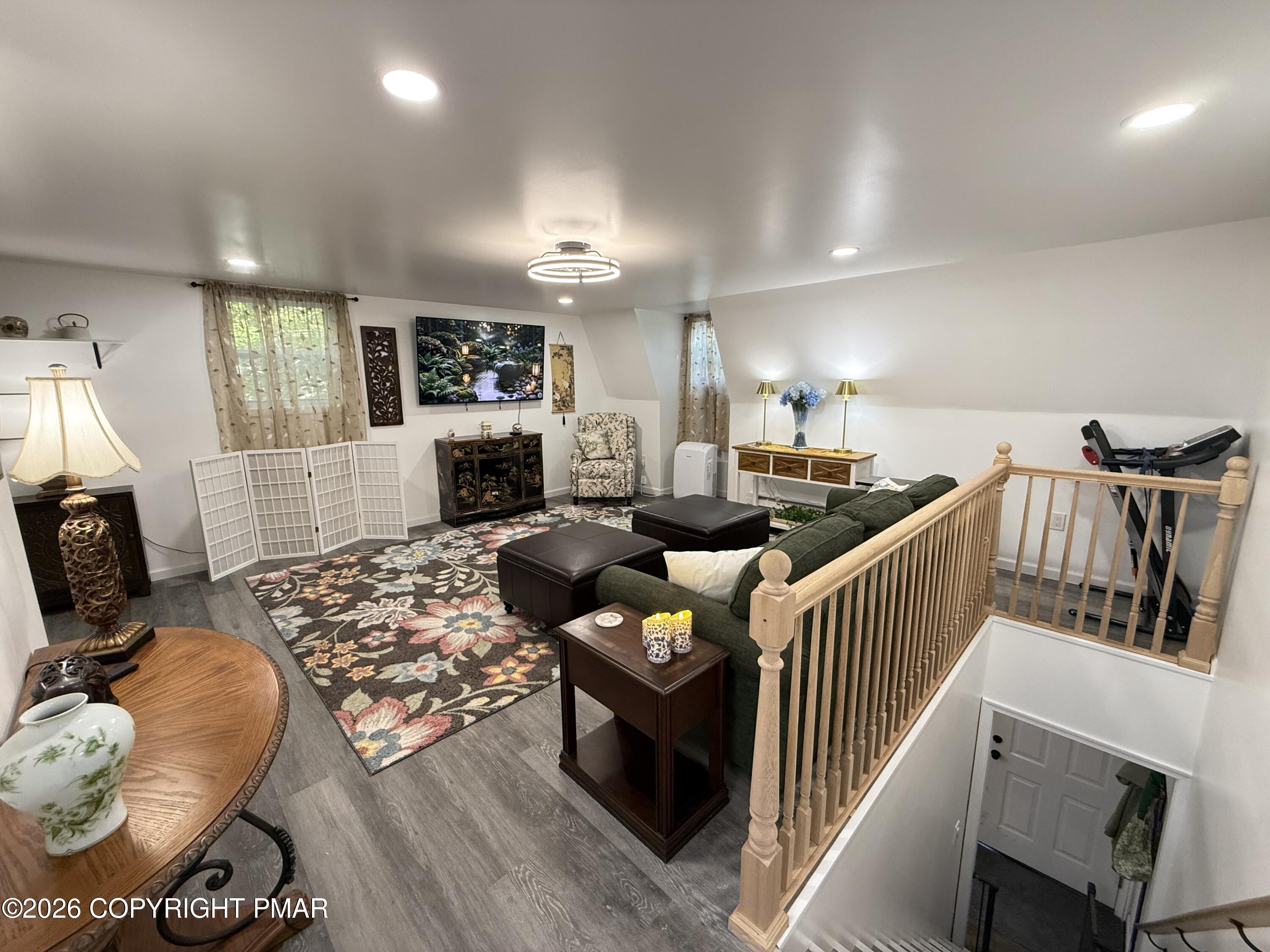 483 Mountain Road