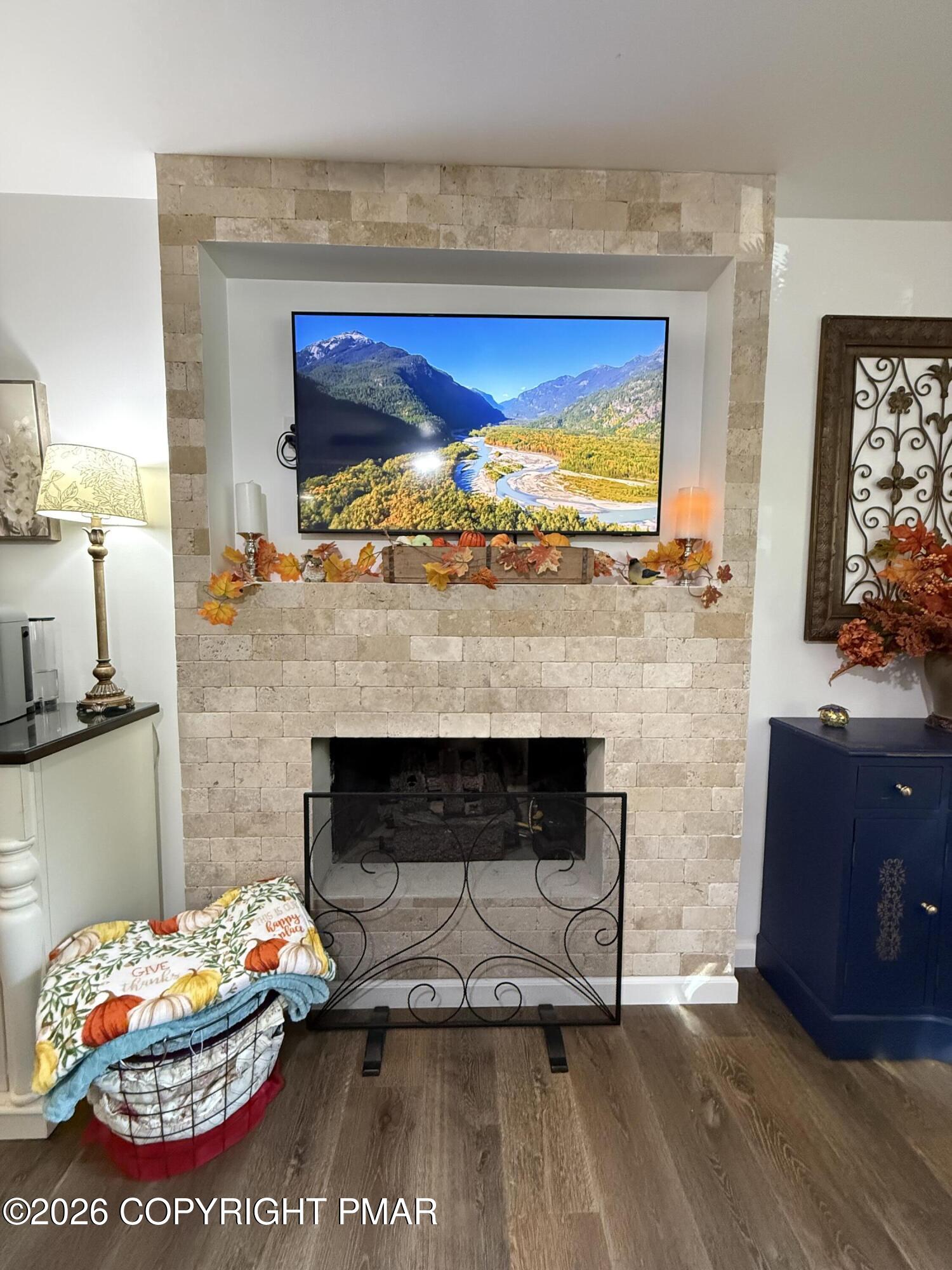 483 Mountain Road