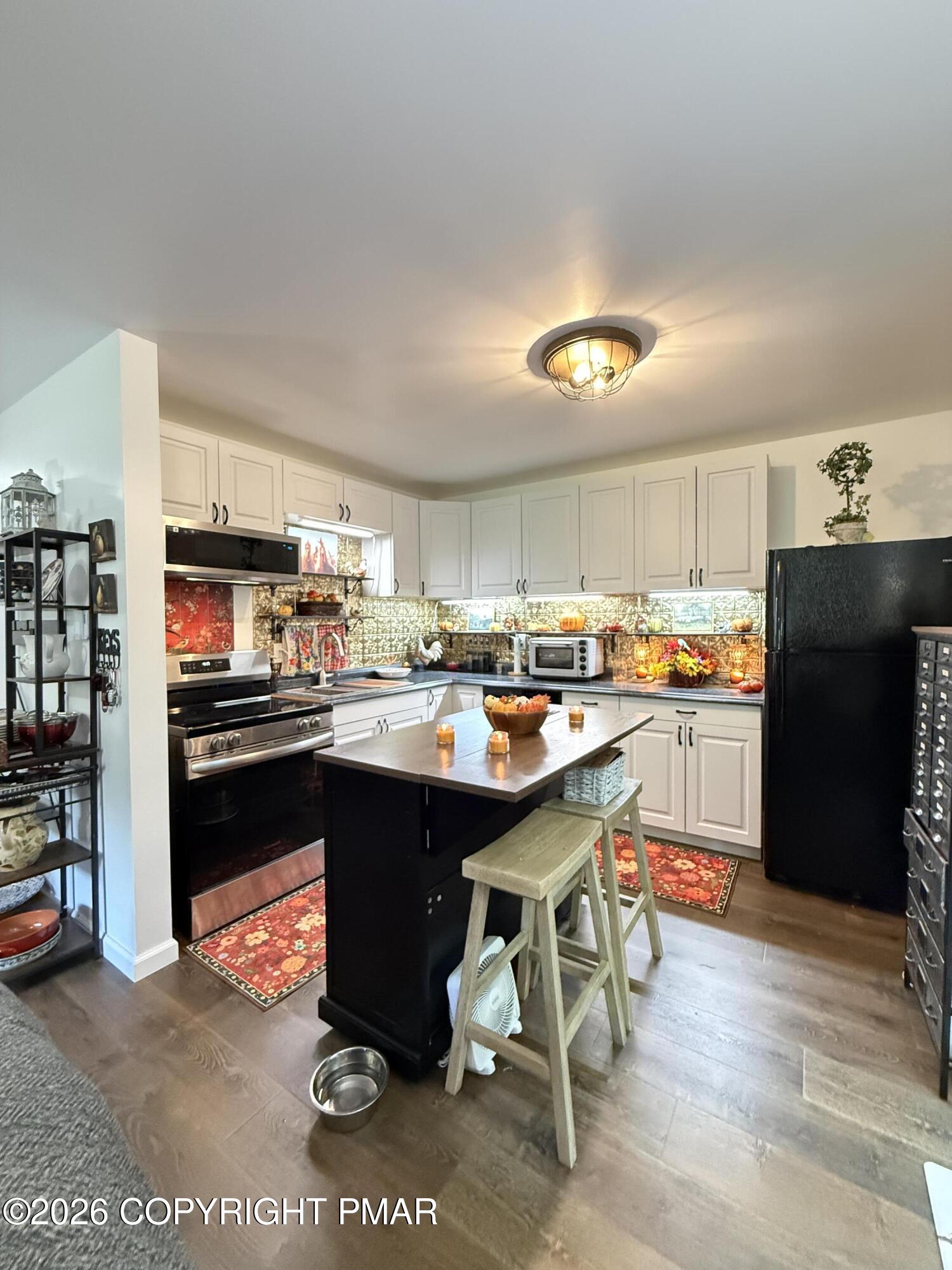 483 Mountain Road