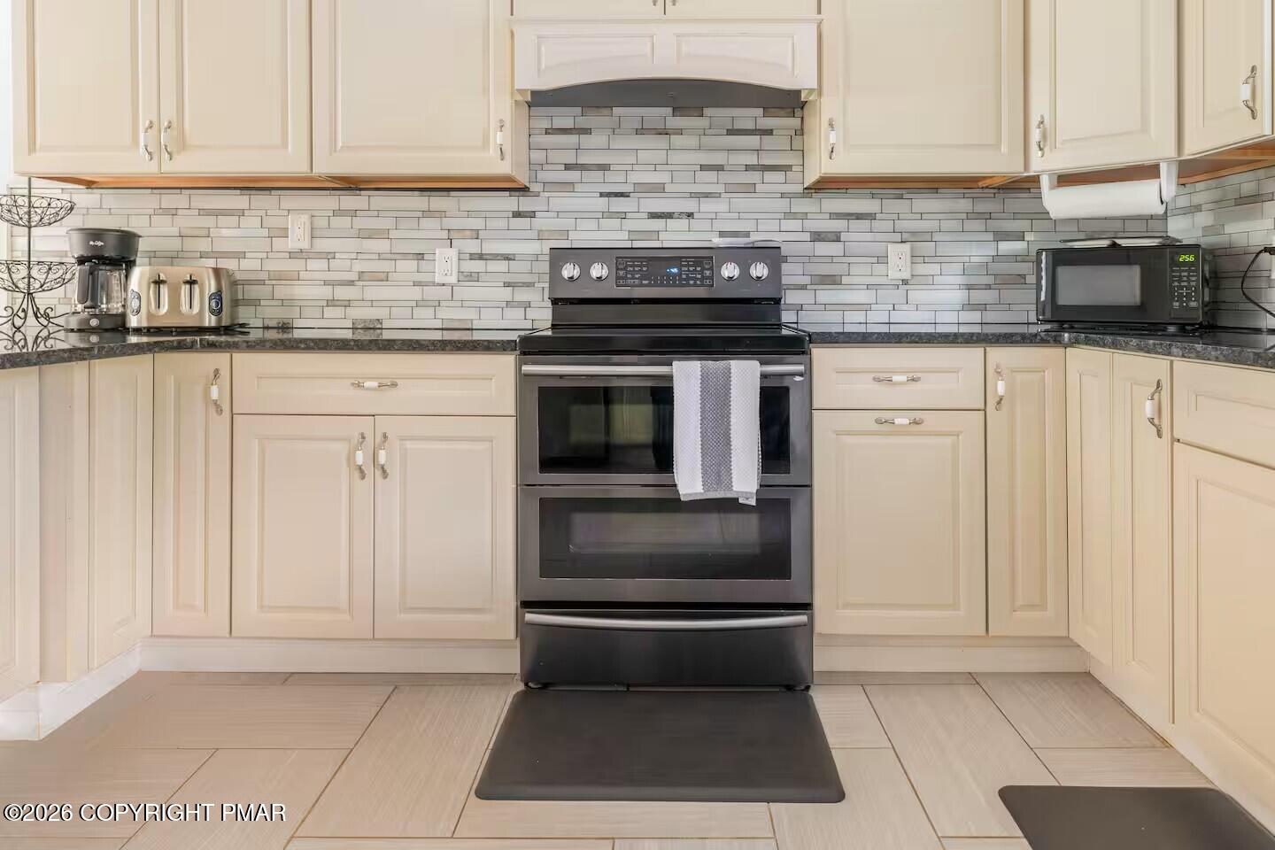 2557 Long Pond Road
