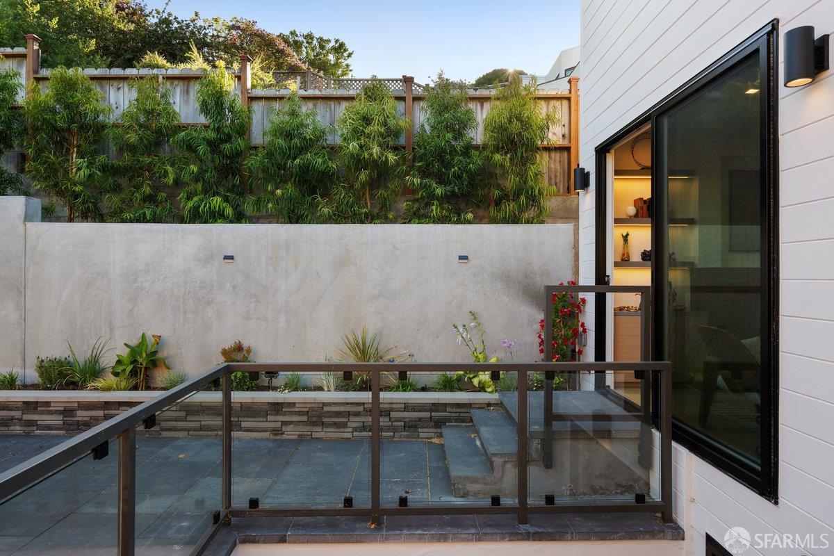 755 Duncan Street