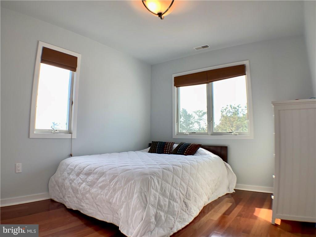 48 A Long Beach Blvd
