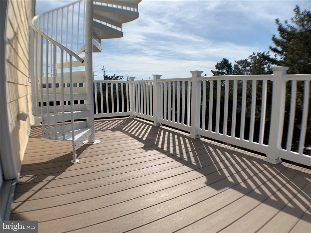 48 A Long Beach Blvd