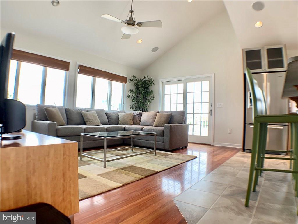 48 A Long Beach Blvd