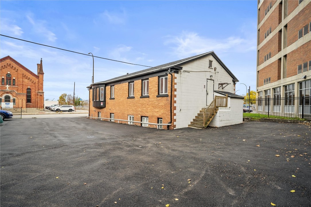 287-289 Andrews Street