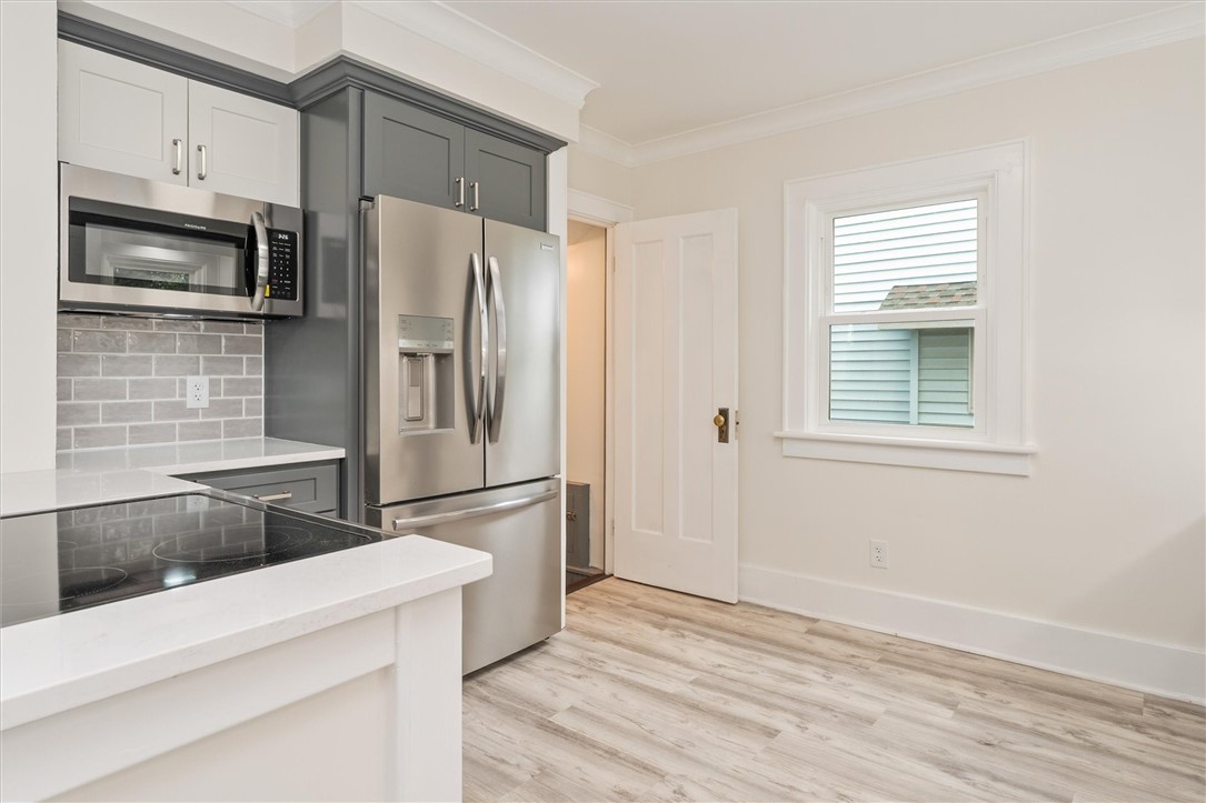 321 Laurelton Road