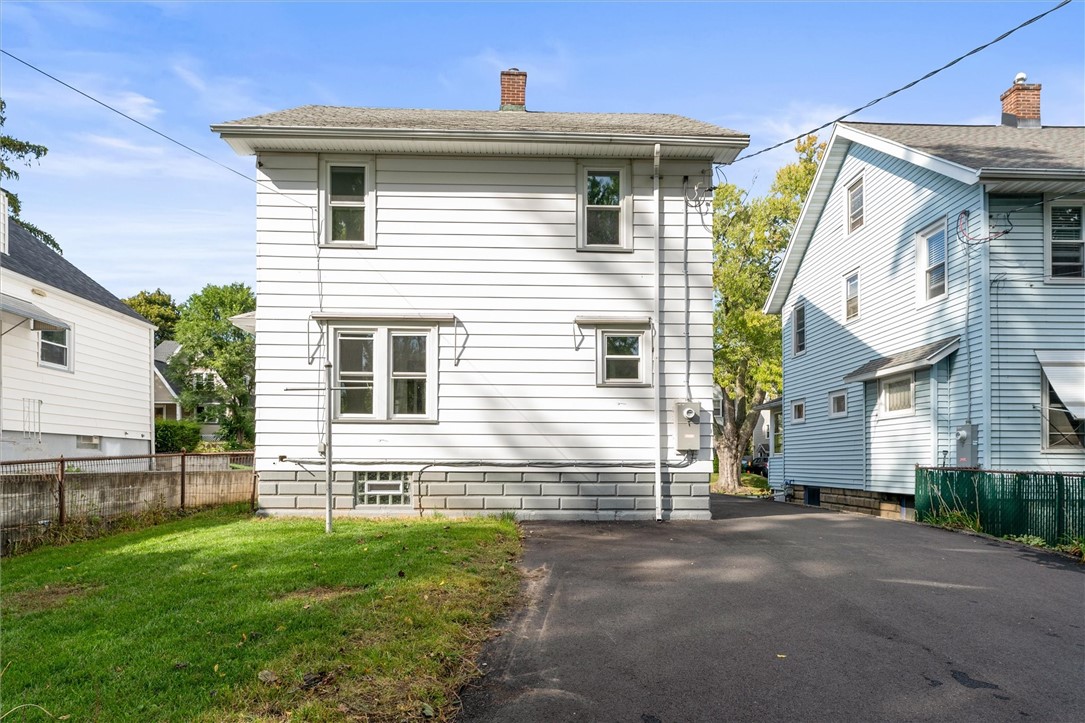 321 Laurelton Road