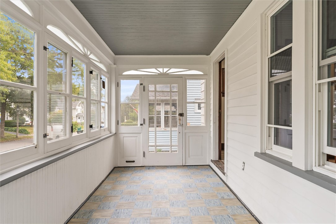 321 Laurelton Road