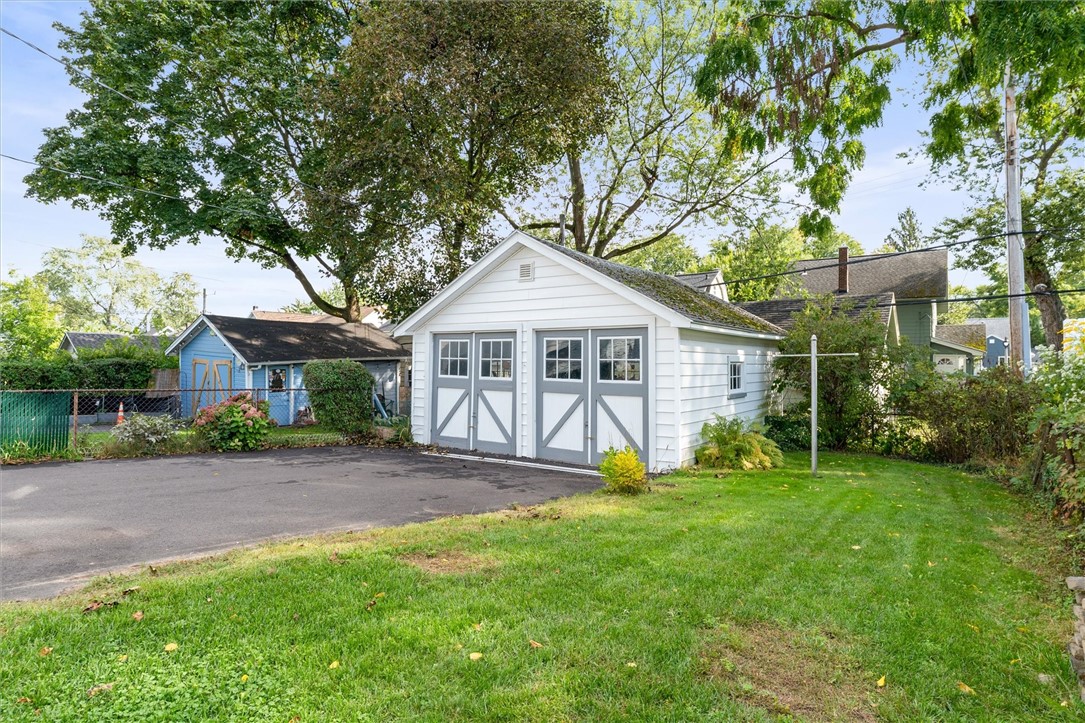 321 Laurelton Road