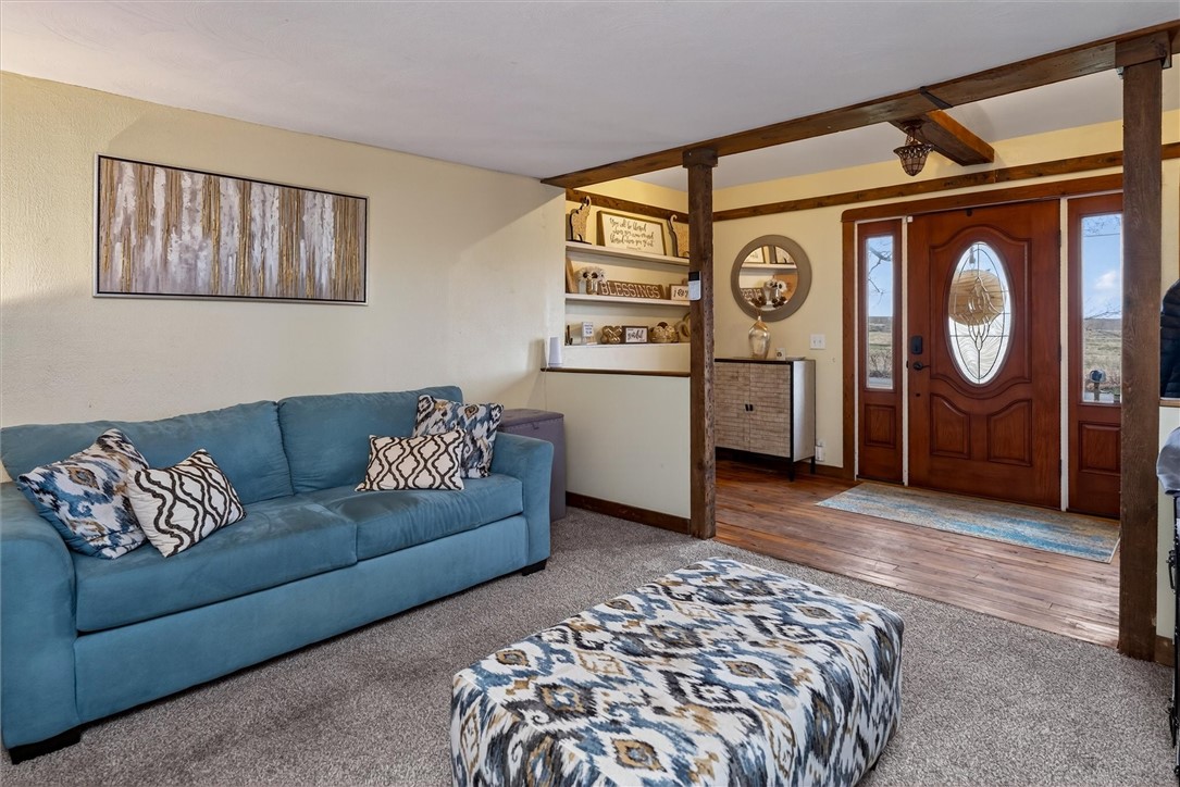 2085 Pinnacle Road