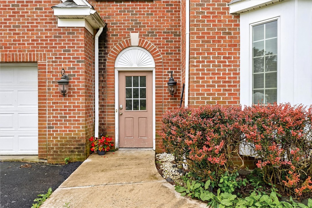 36 Orange Tree Circle