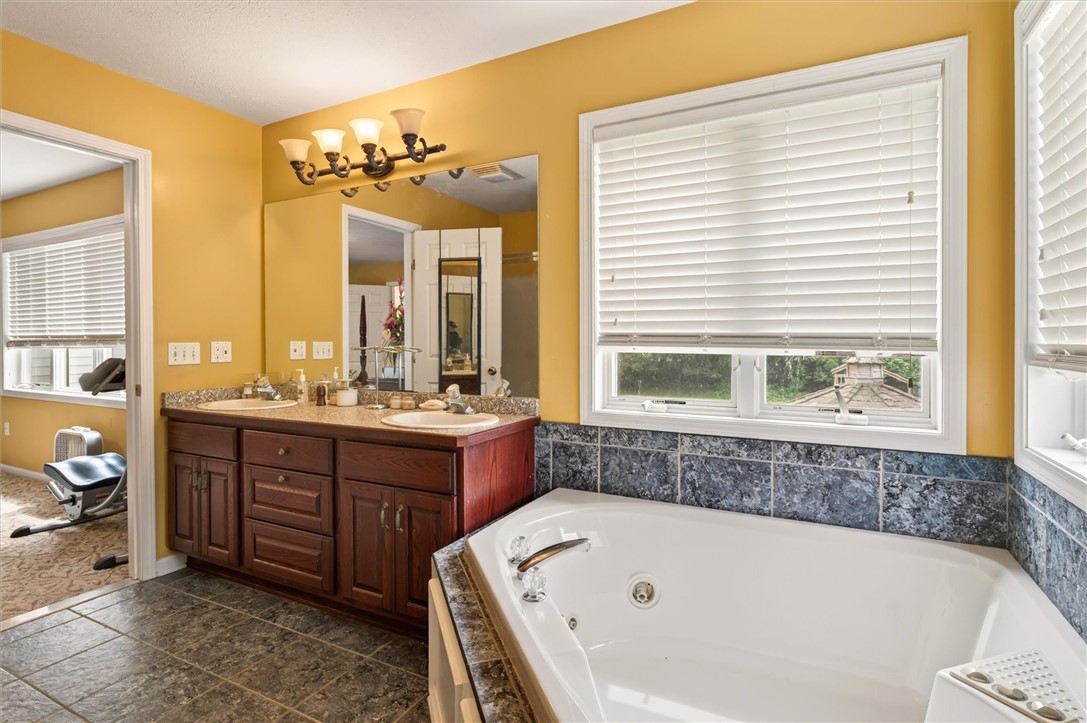36 Orange Tree Circle