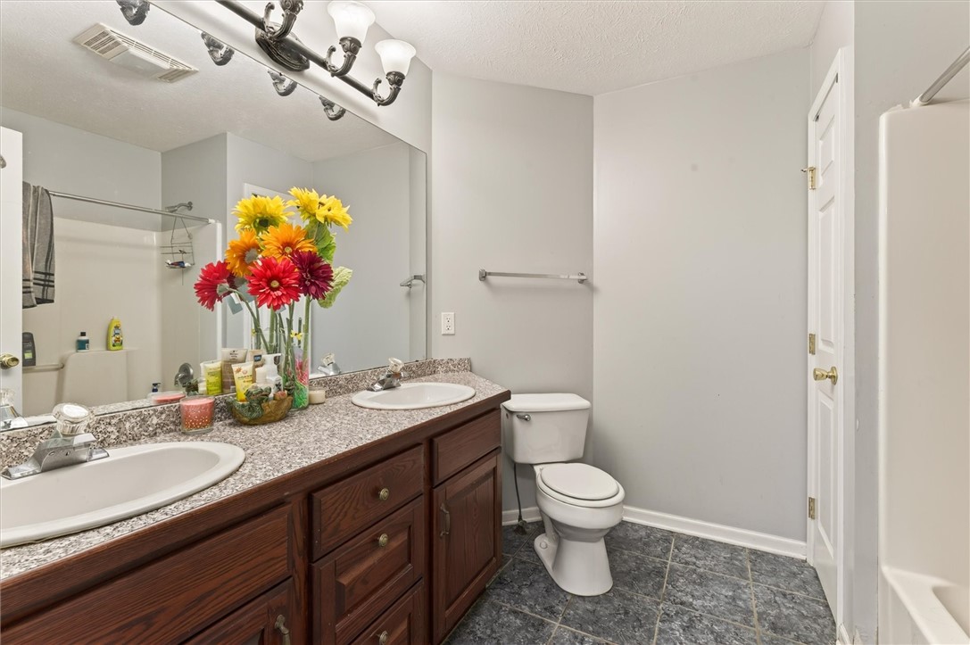 36 Orange Tree Circle