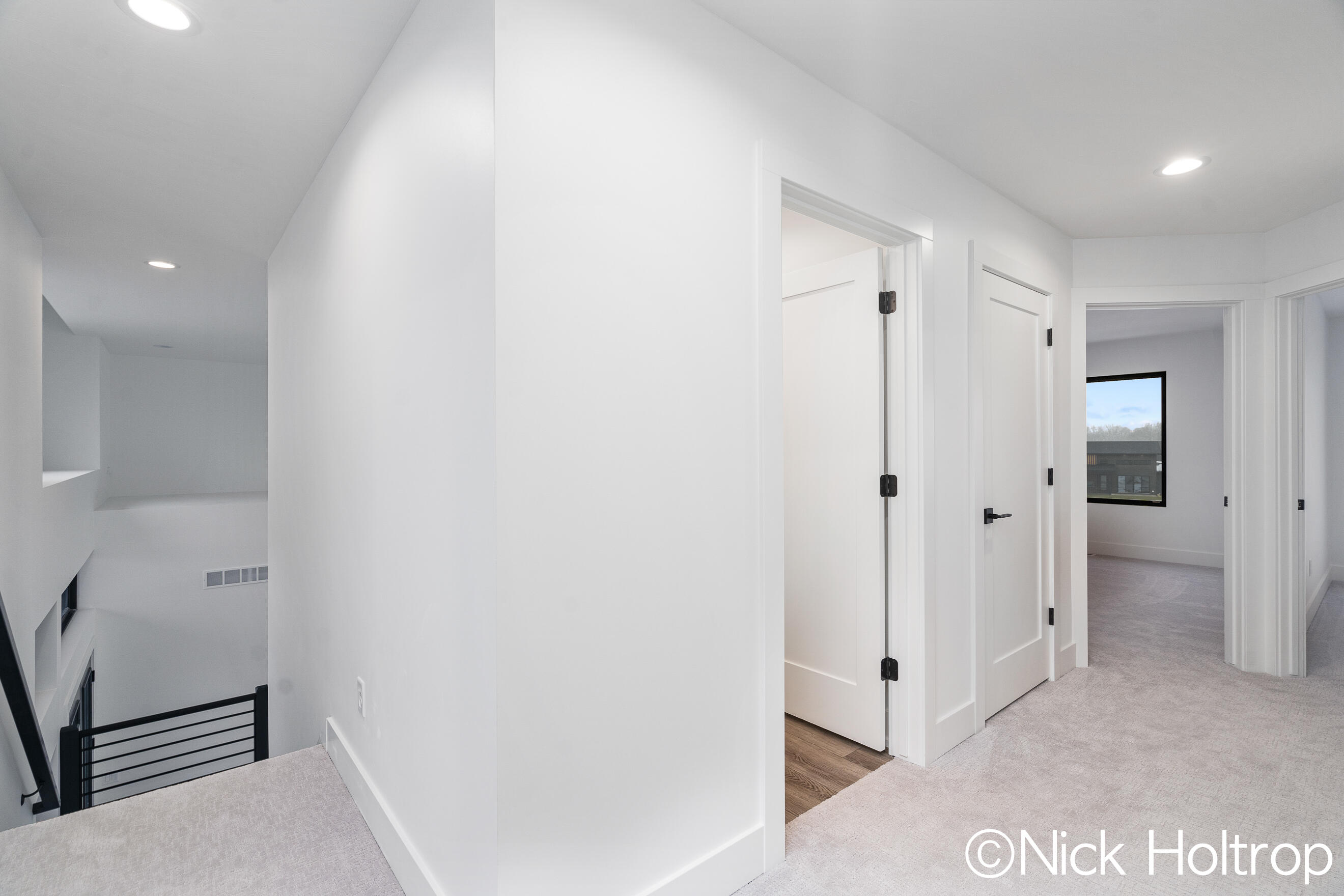 5933 Analise Lane NE