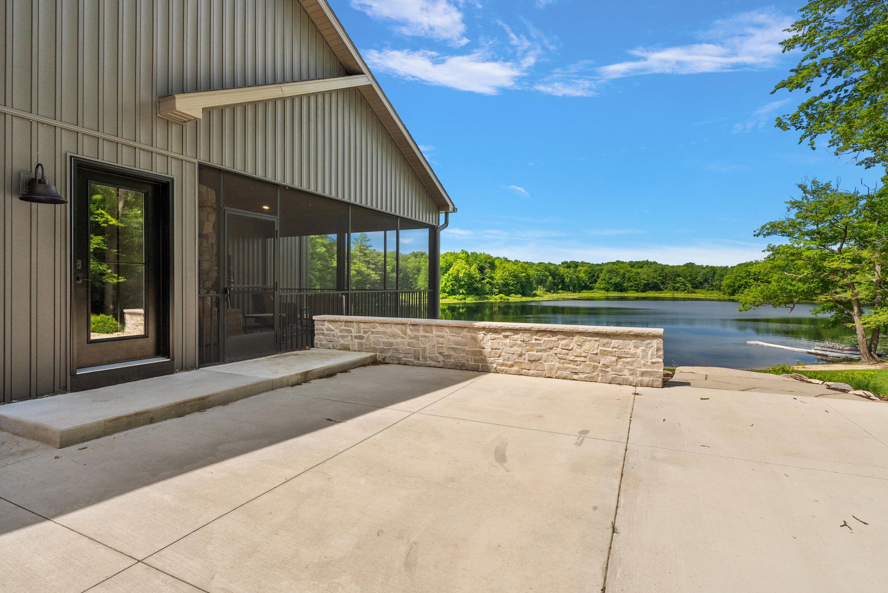 4992 E Loop Road