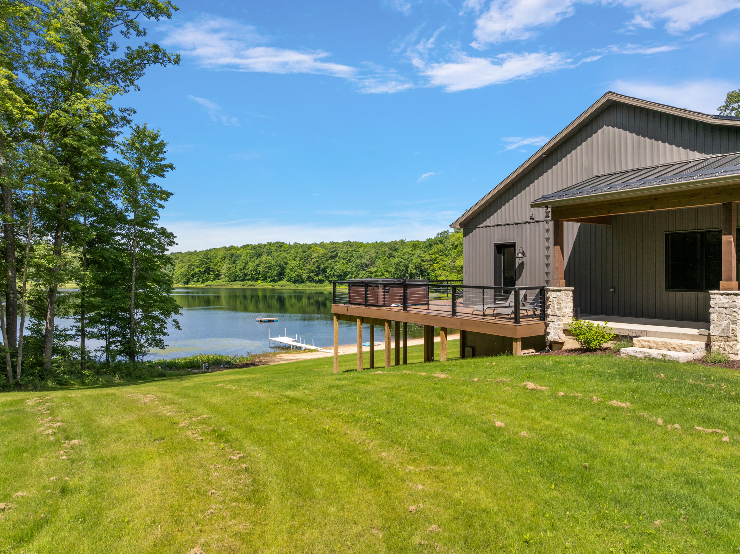 4992 E Loop Road
