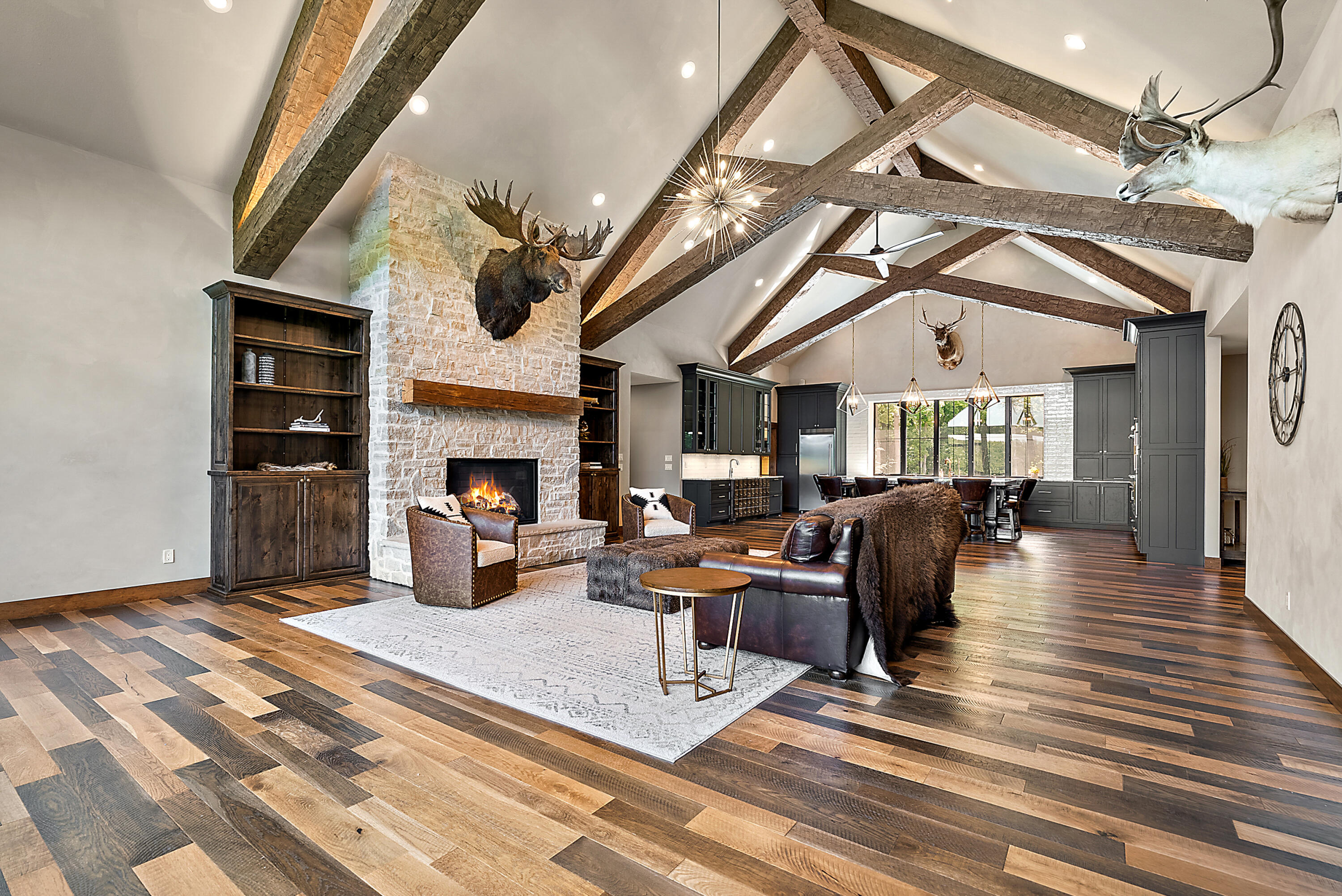 4992 E Loop Road