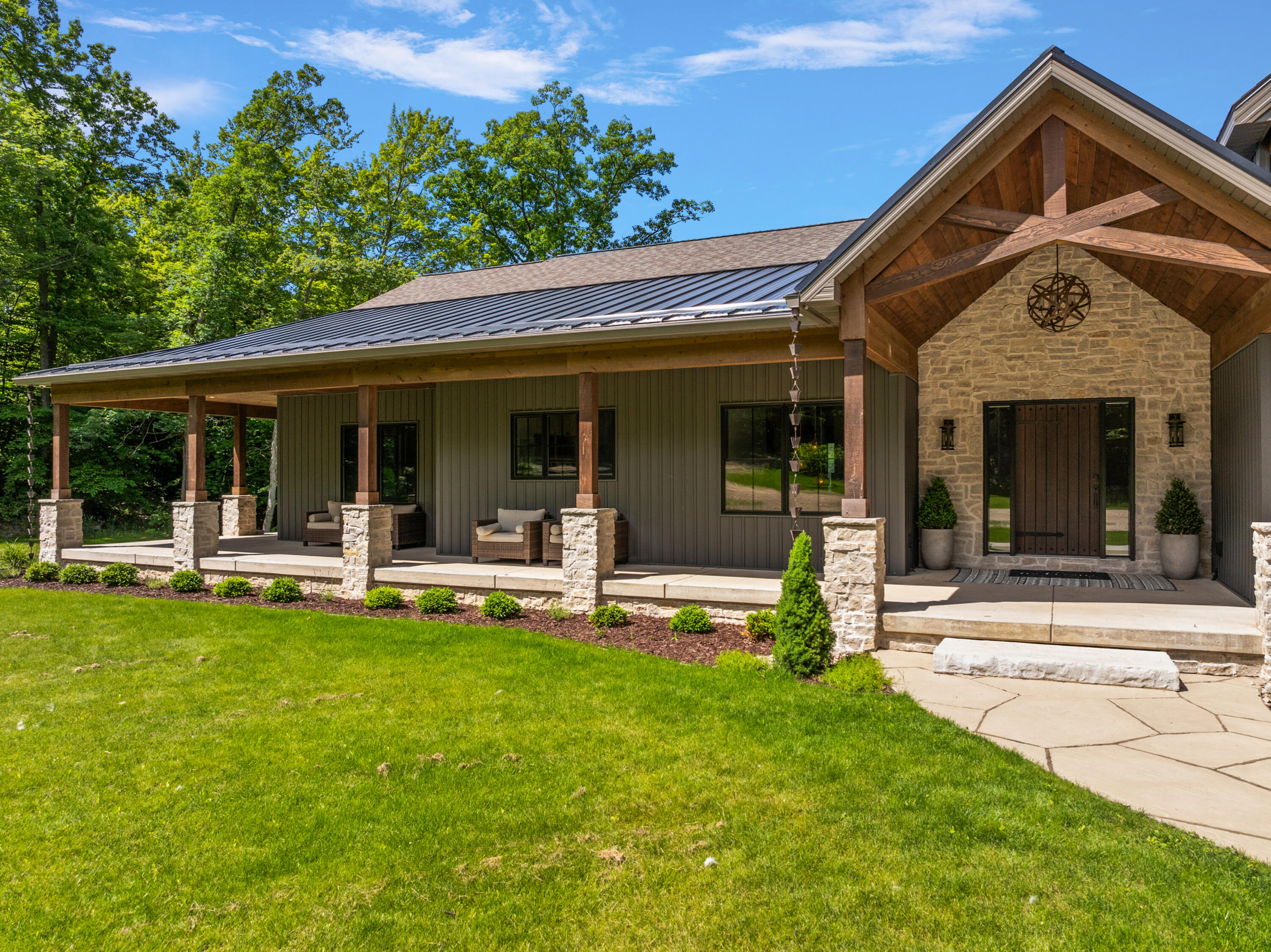 4992 E Loop Road