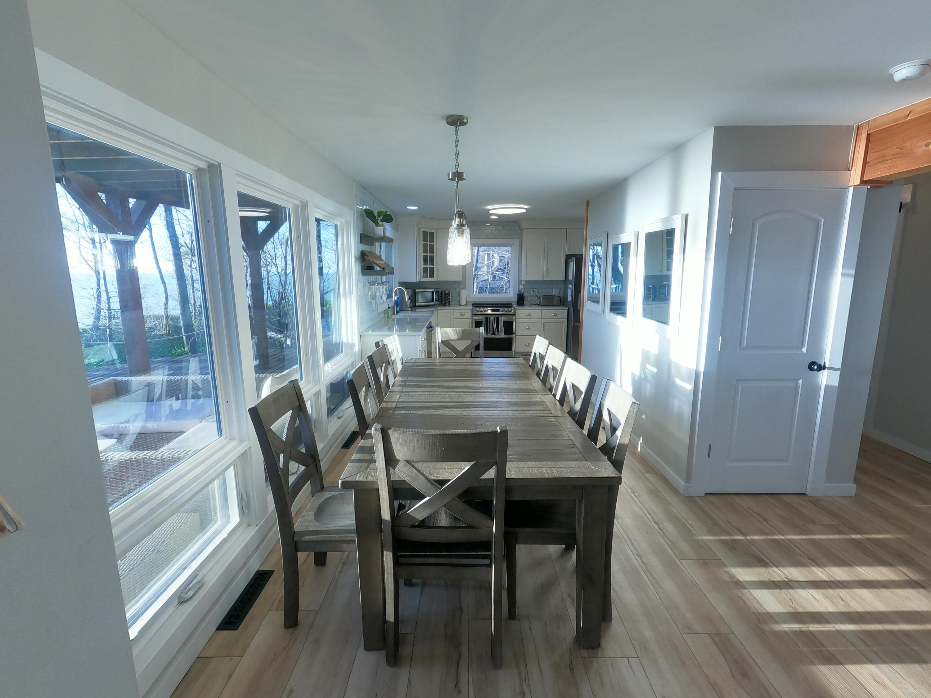 1162 Edgewater Terrace