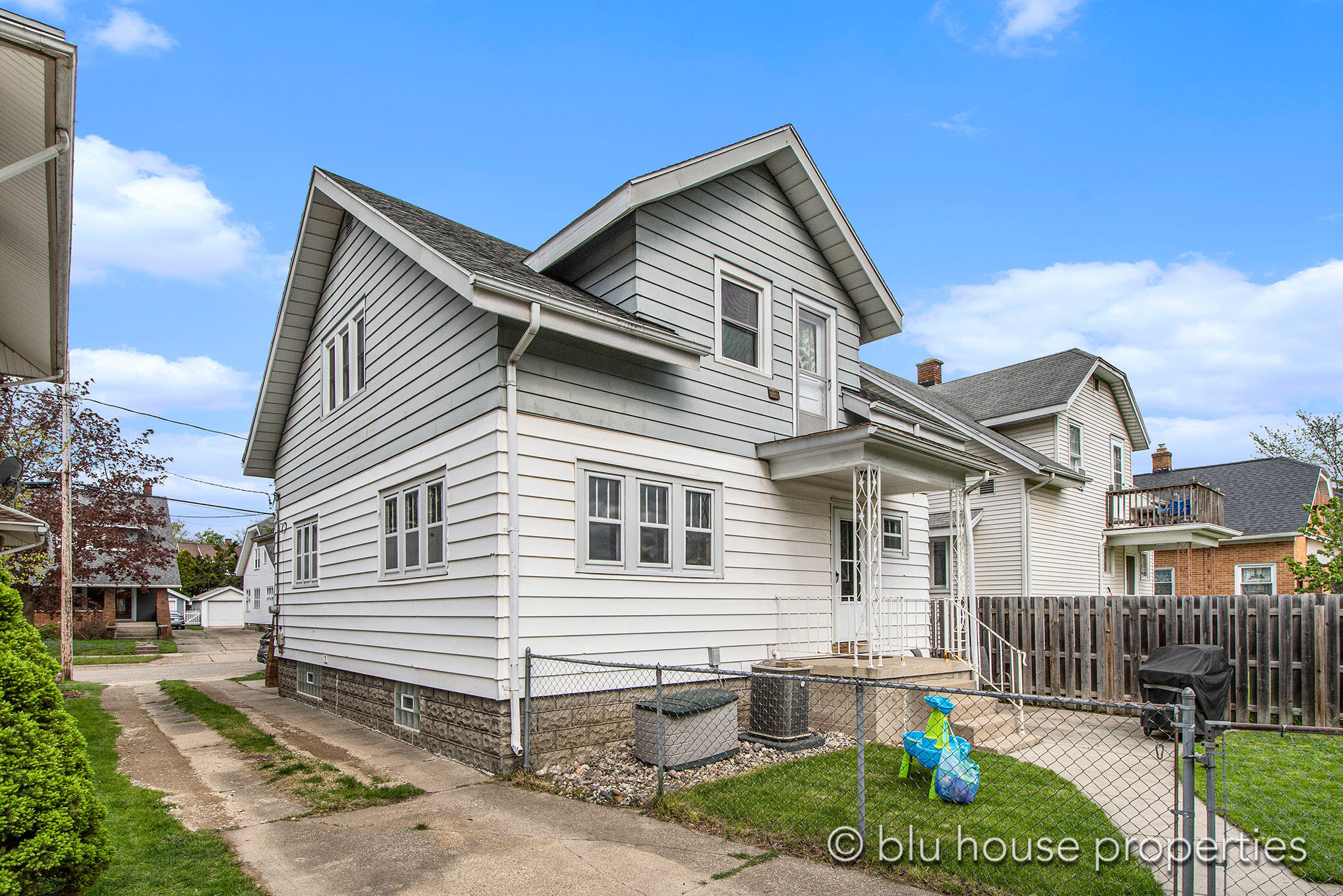 1424 Jennette Avenue NW