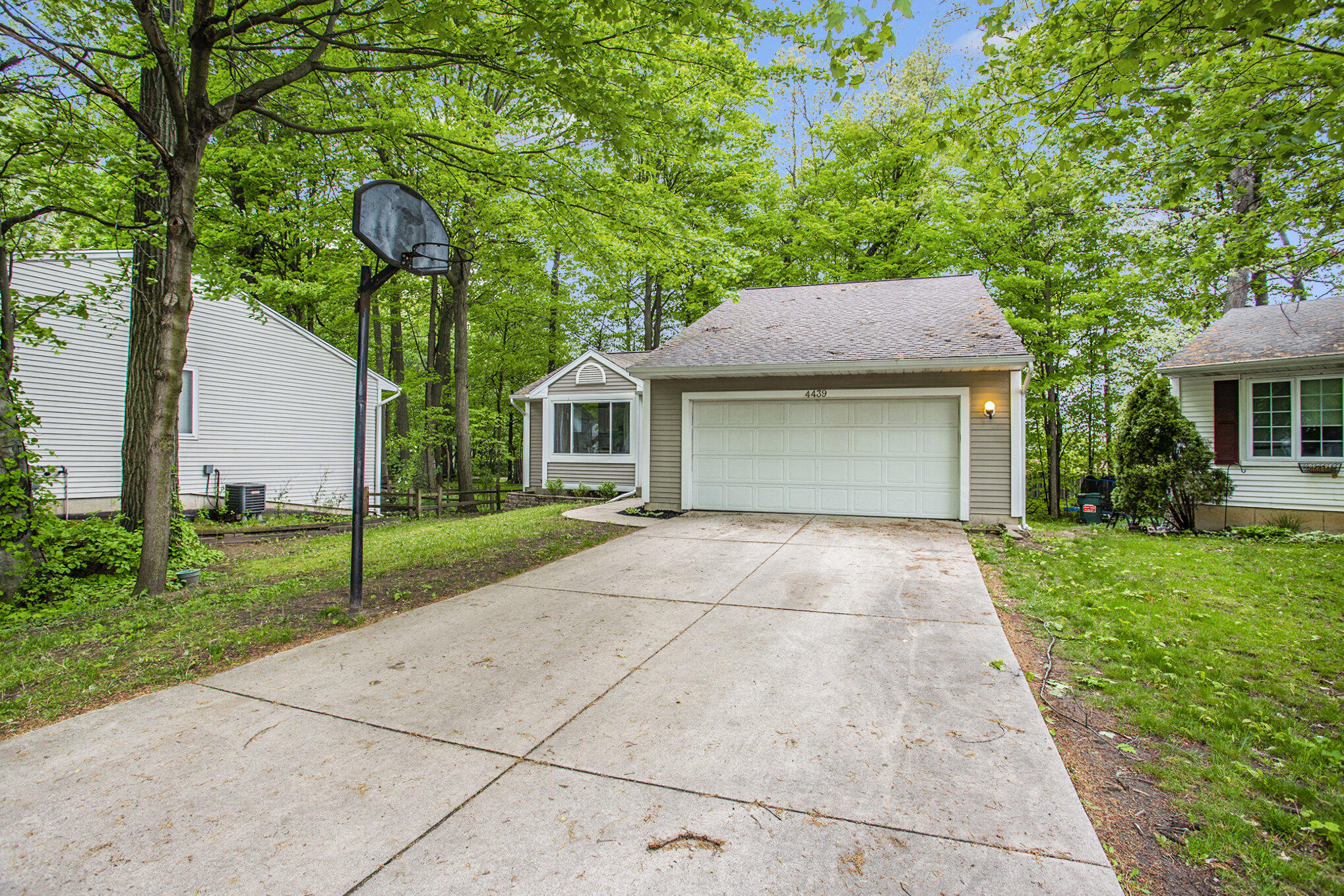 4439 Summertime Court SE