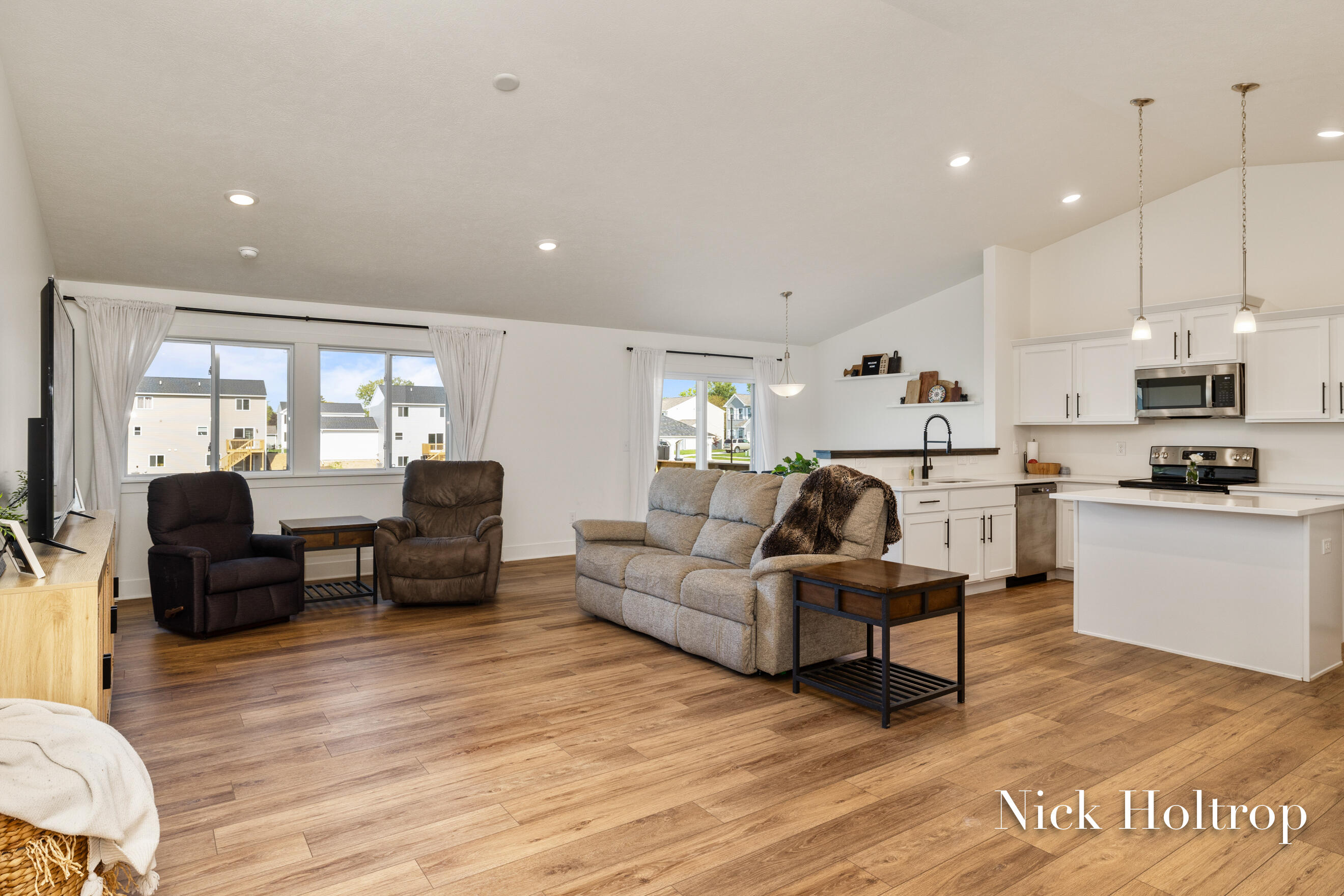 10890 Vine Leaf Circle