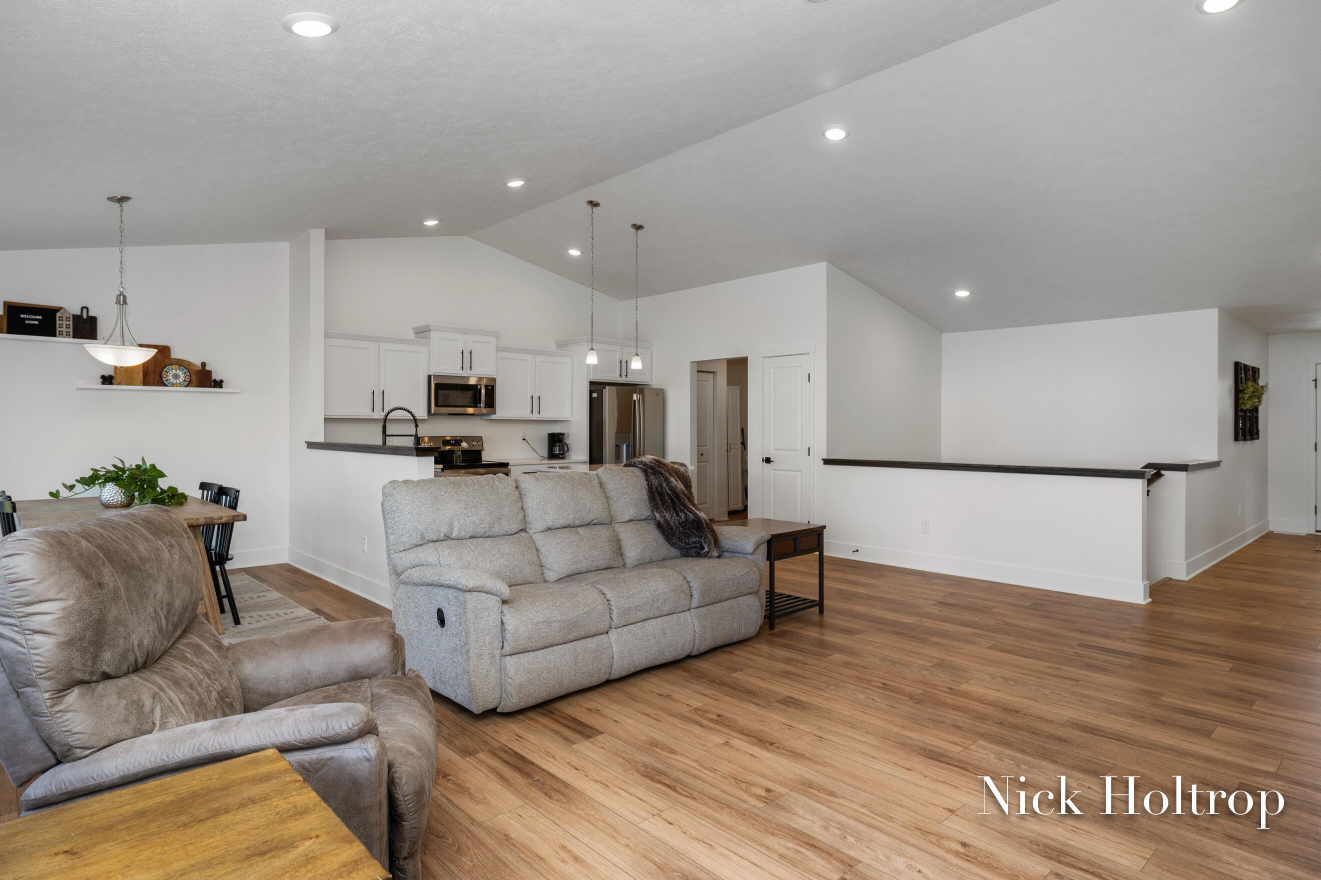10890 Vine Leaf Circle