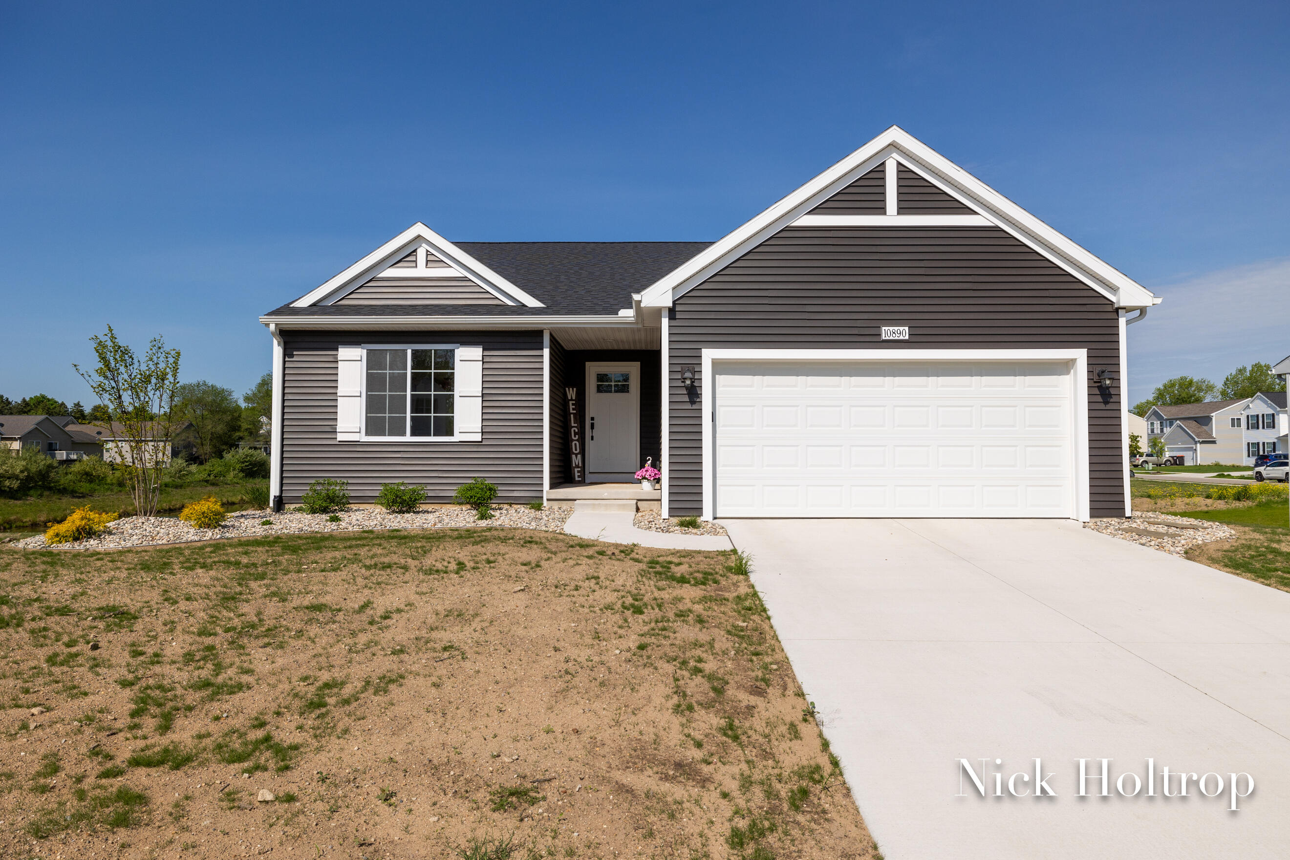 10890 Vine Leaf Circle