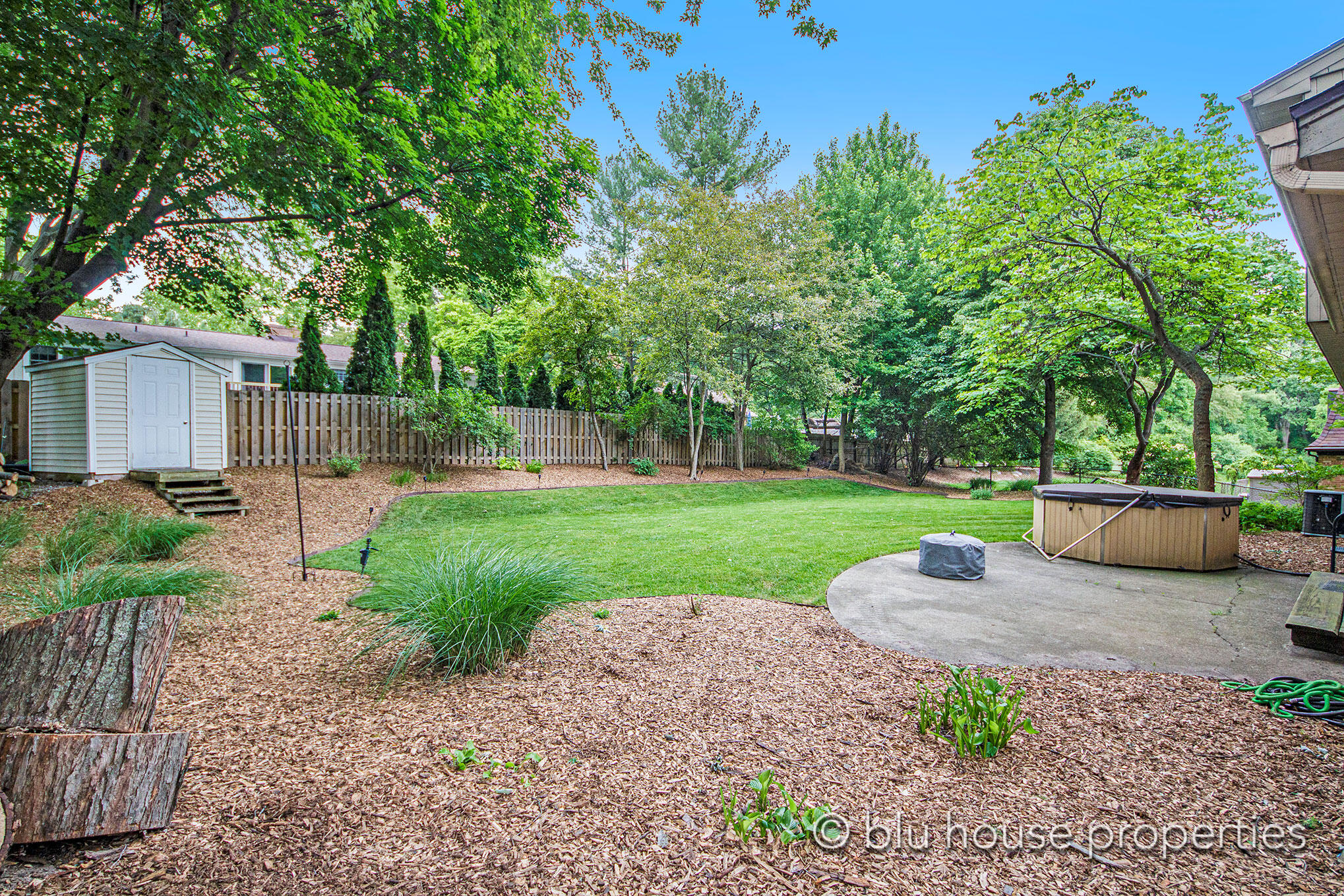 2244 Shawnee Drive SE