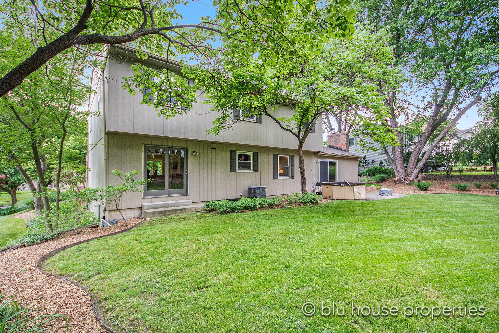 2244 Shawnee Drive SE