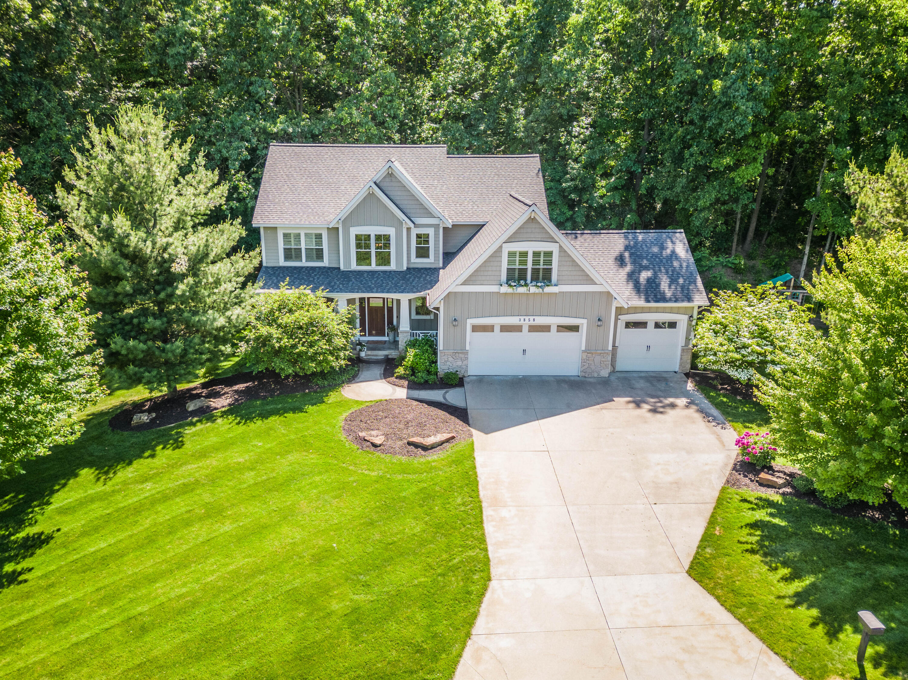 3858 Woodstream Drive