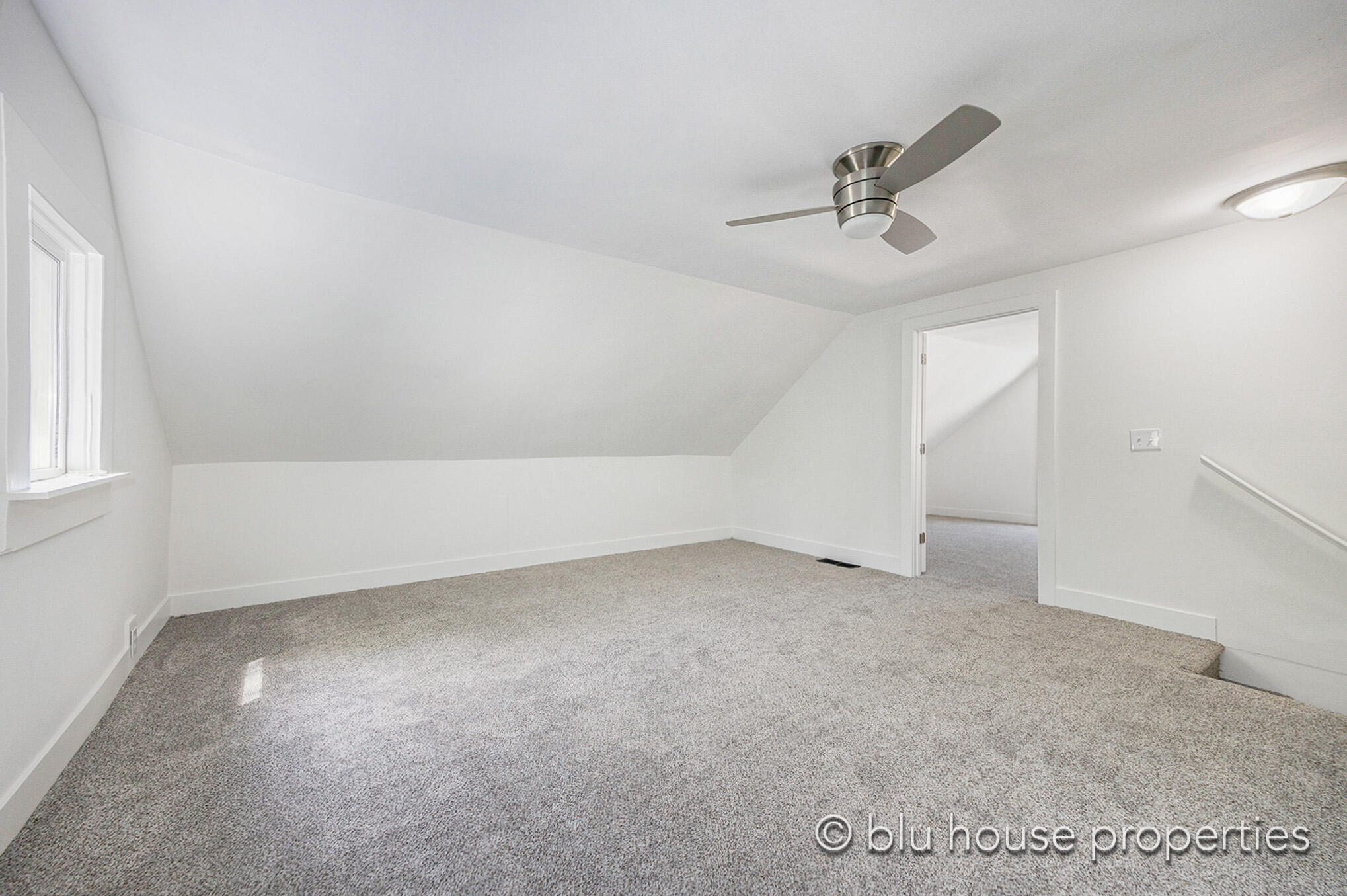 323 Freyling Place SE