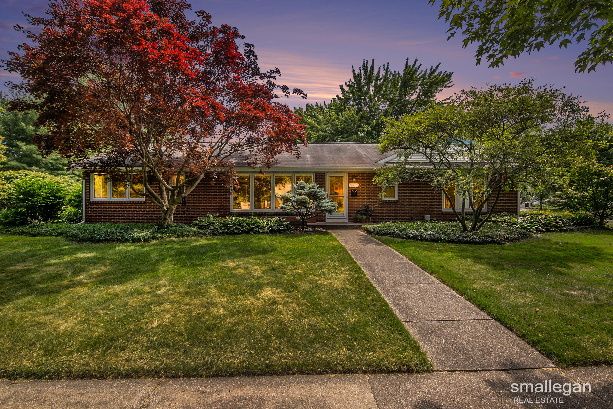 2910 Oakwood Drive SE