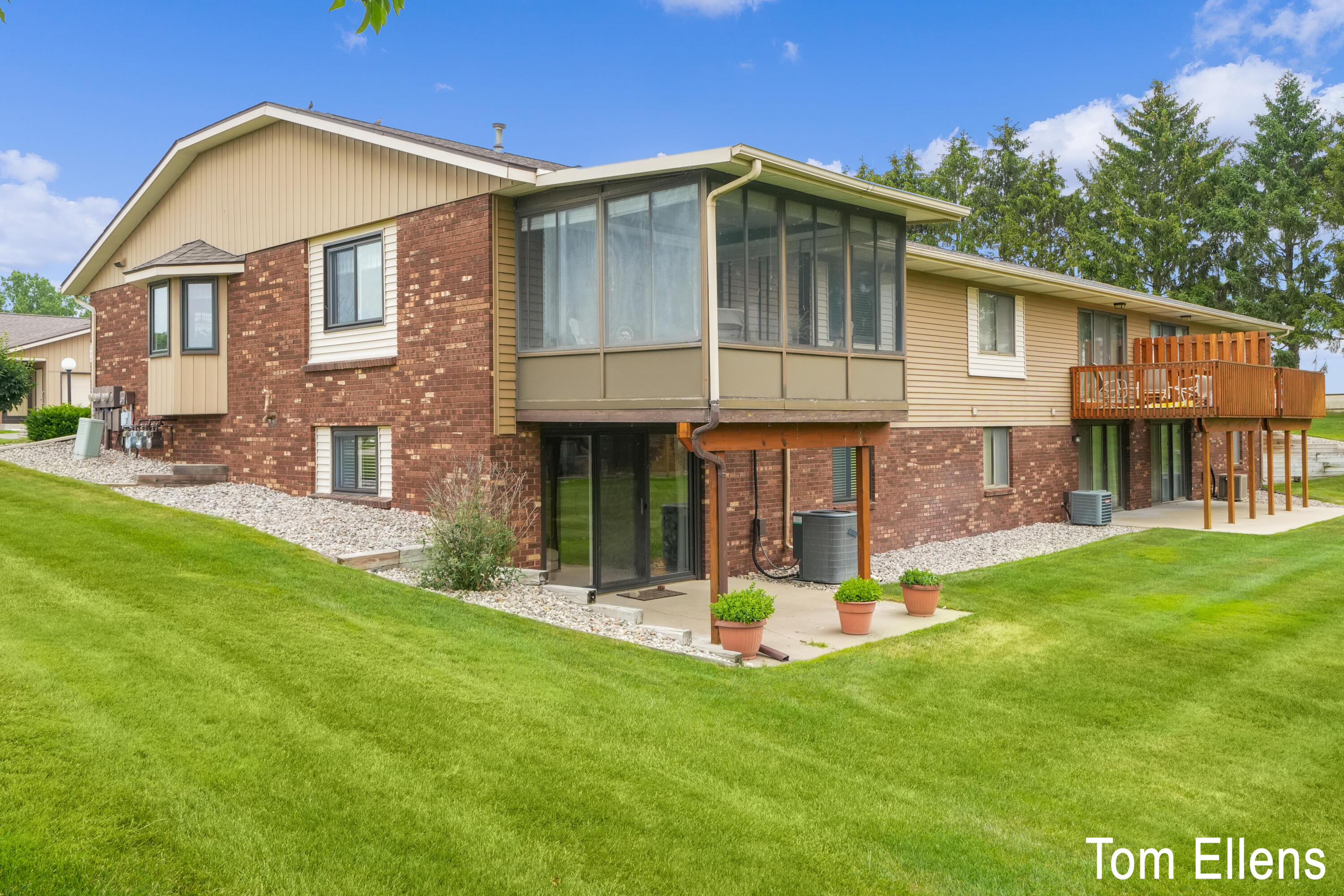 6720 Waterview Drive SW, 65