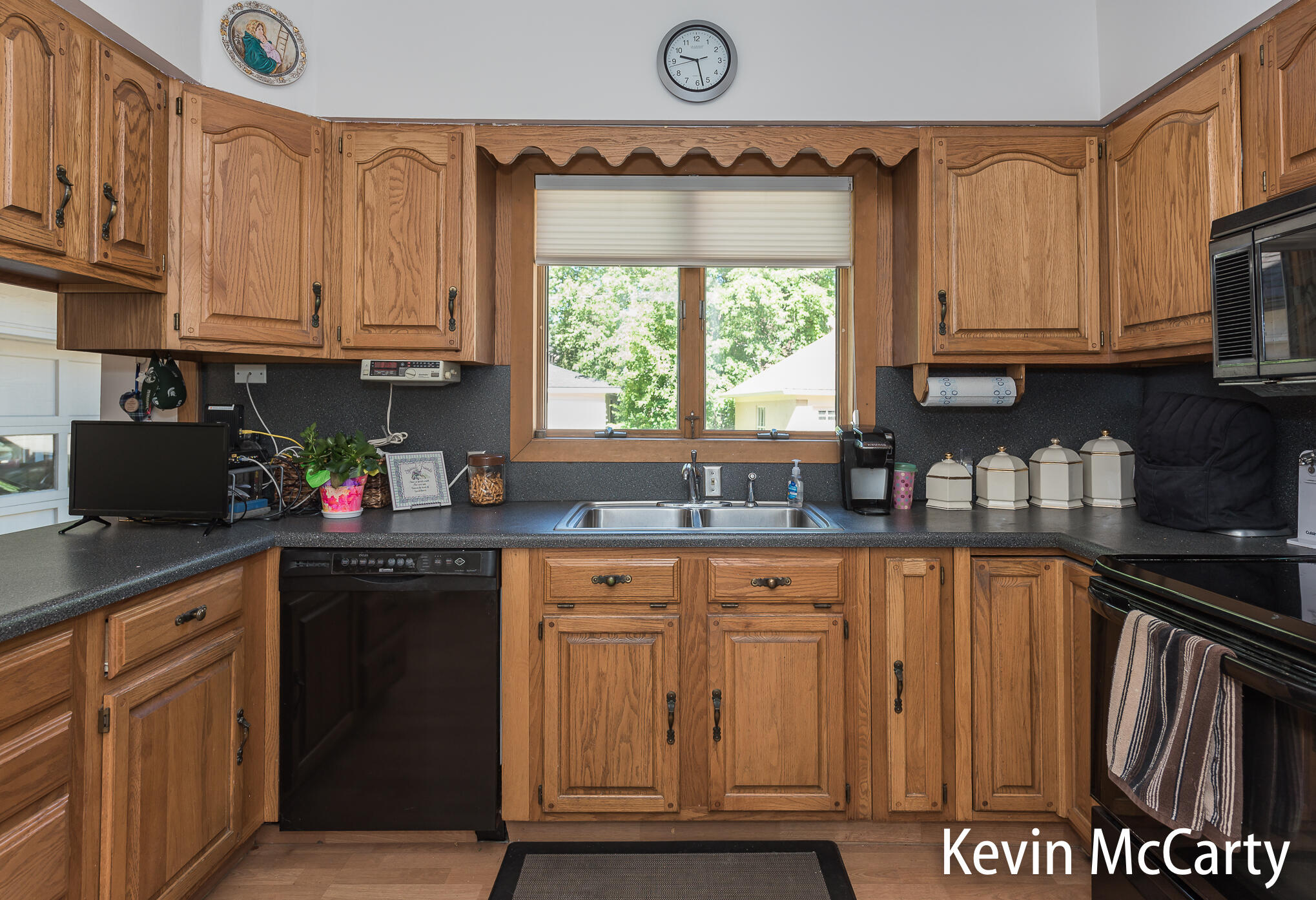 839 Iroquois Drive SE