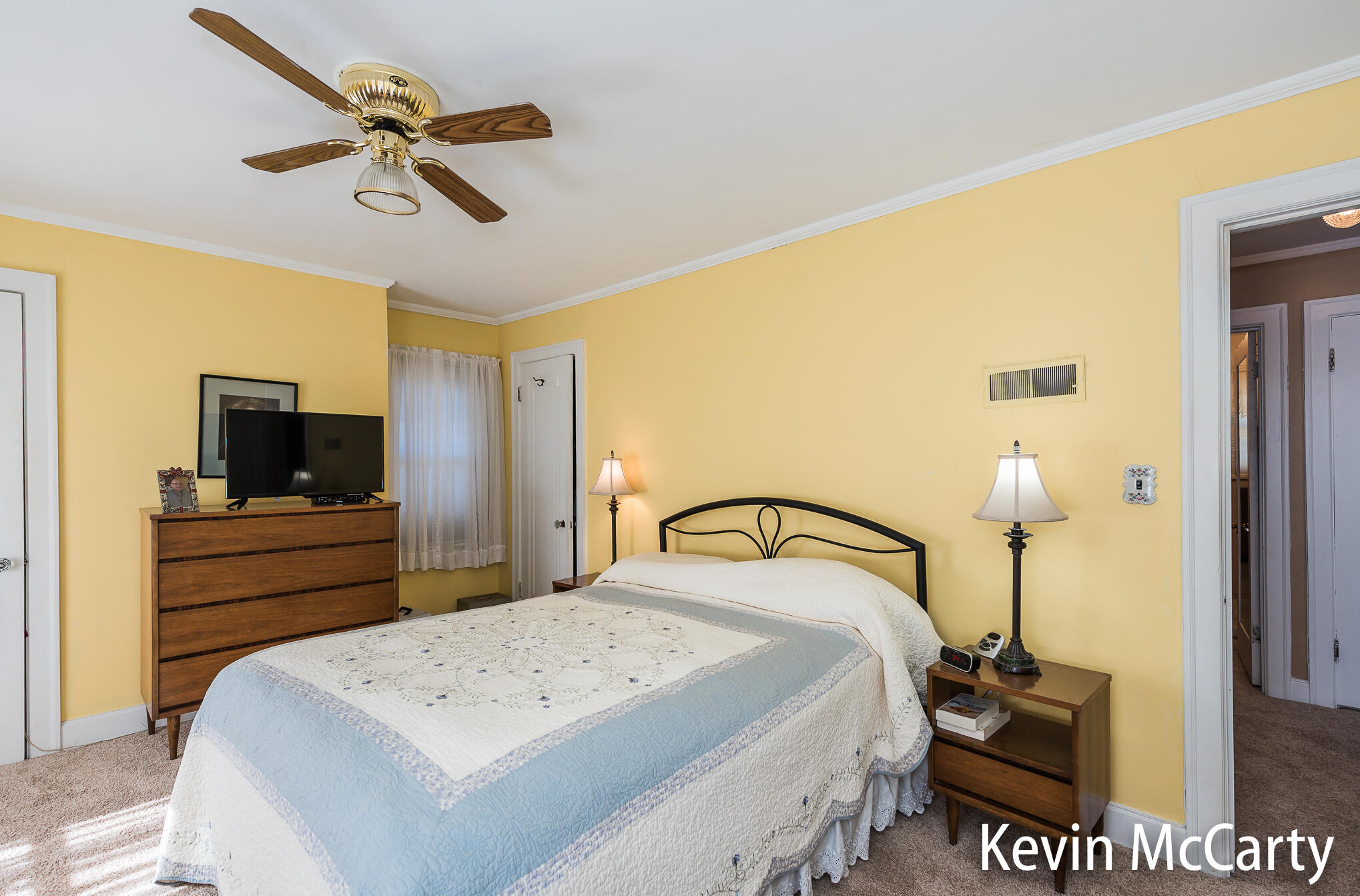 839 Iroquois Drive SE