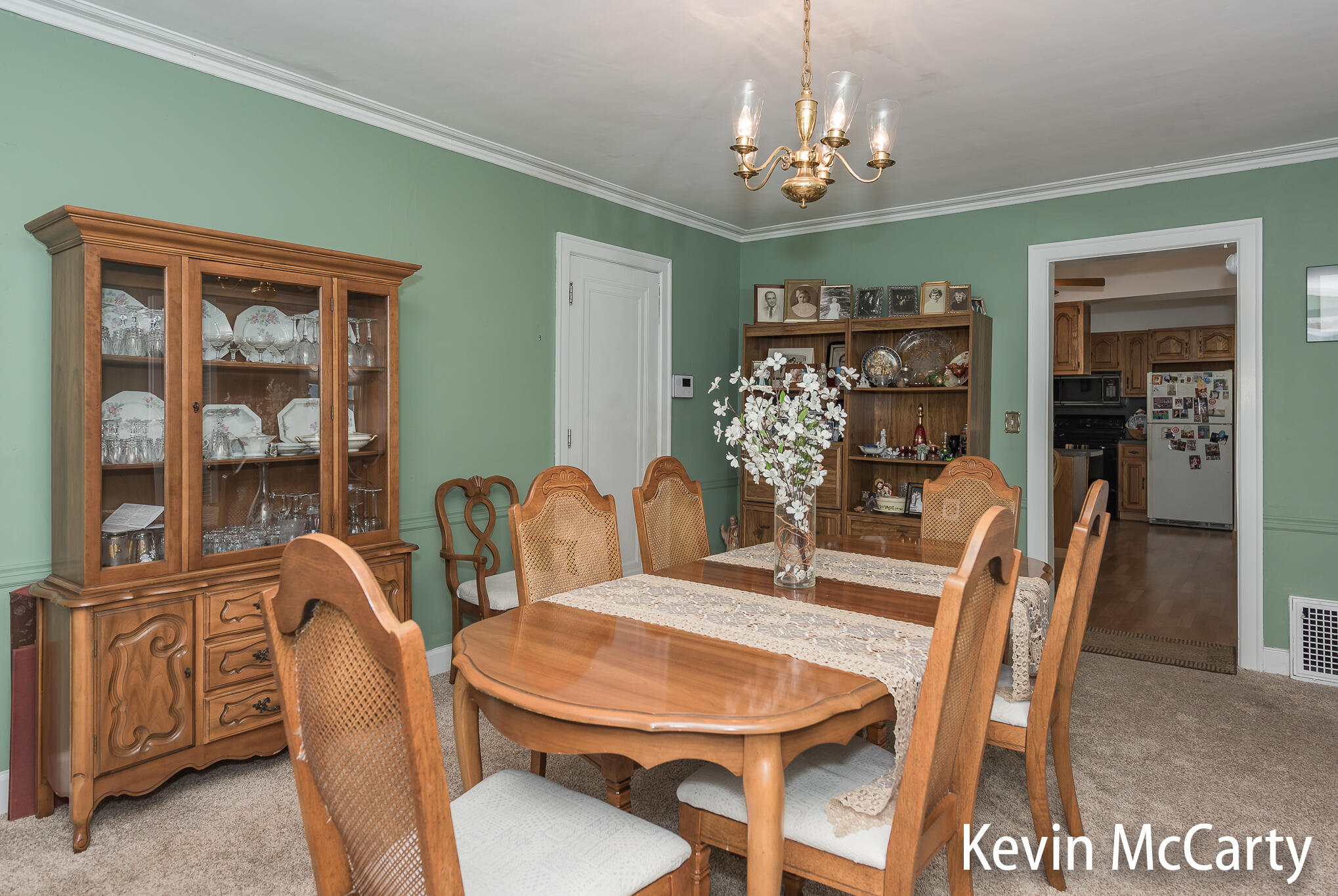 839 Iroquois Drive SE