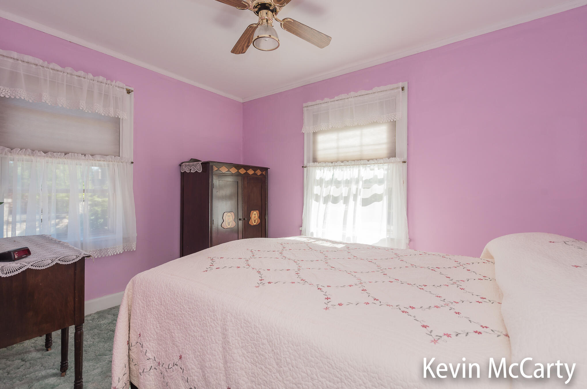839 Iroquois Drive SE