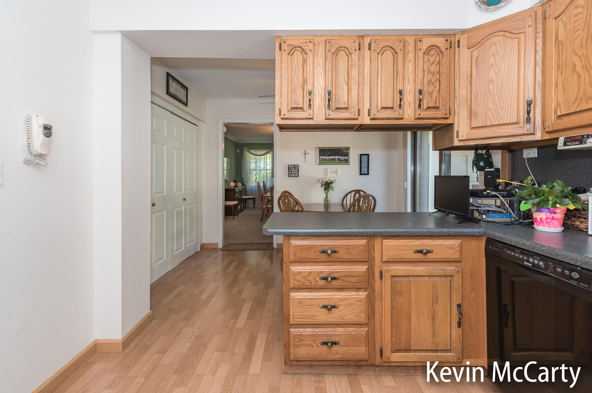 839 Iroquois Drive SE