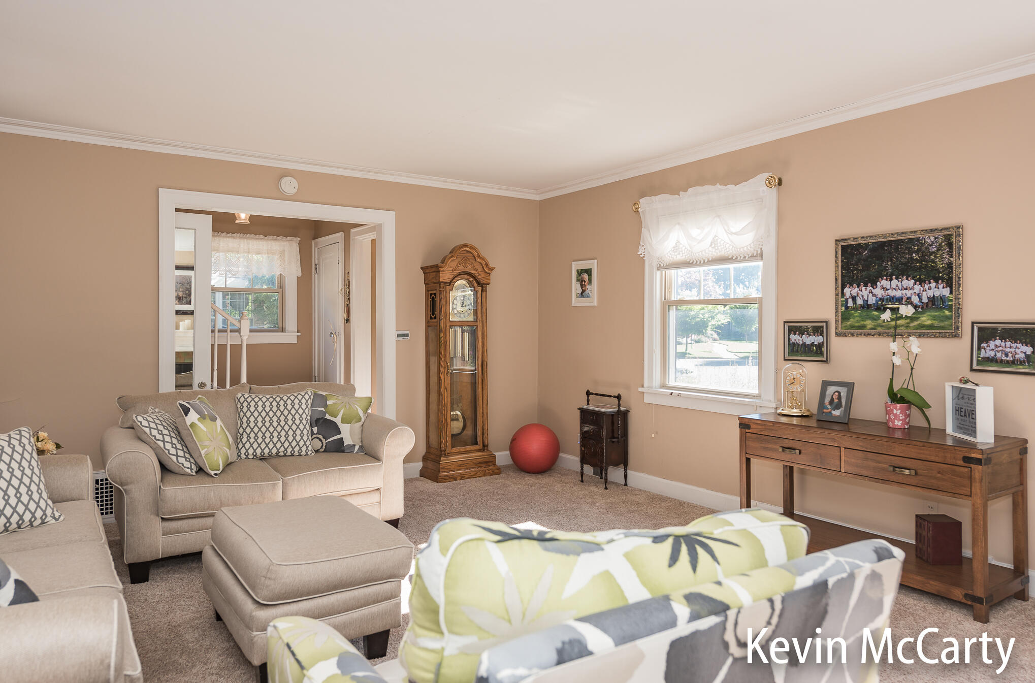 839 Iroquois Drive SE