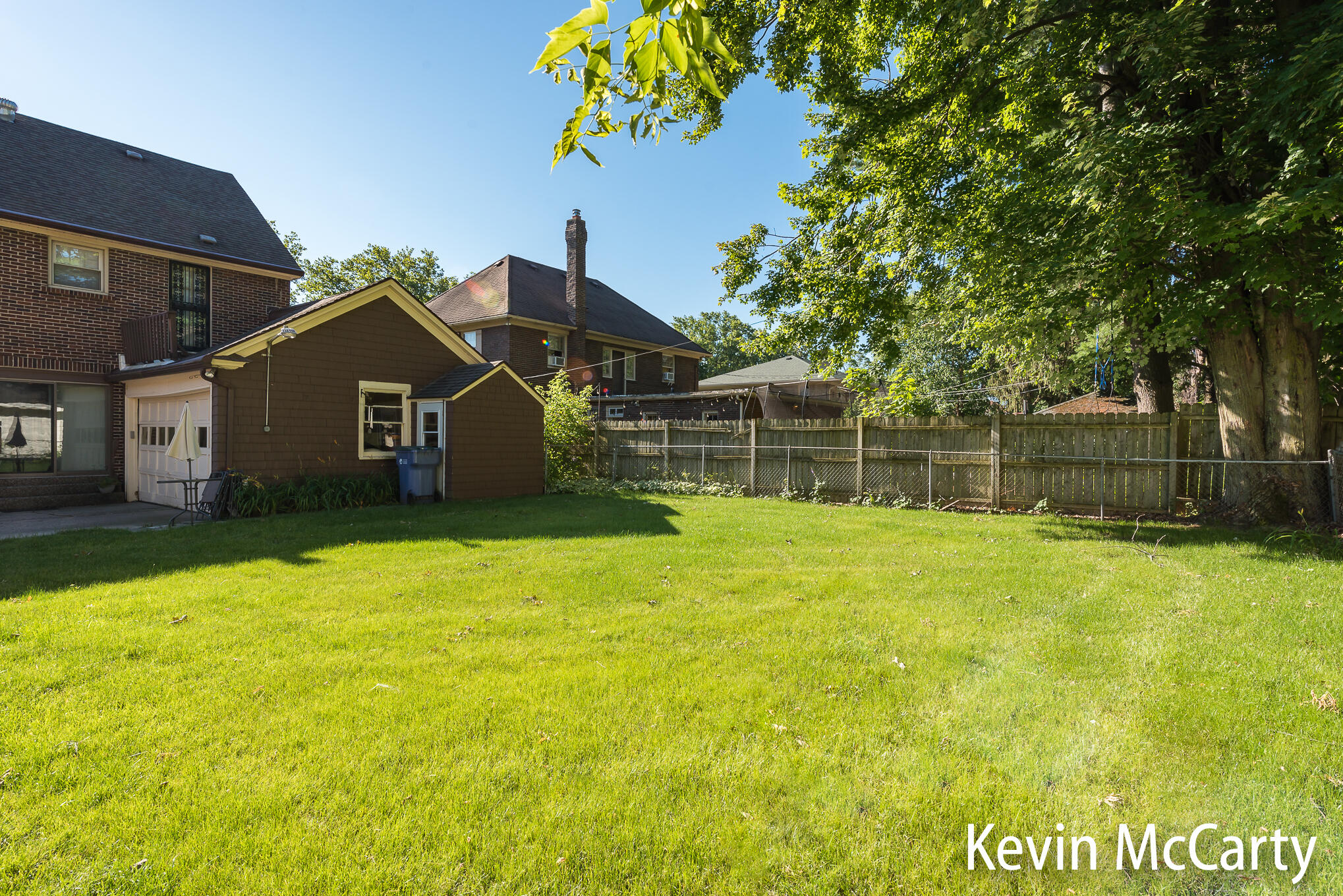 839 Iroquois Drive SE