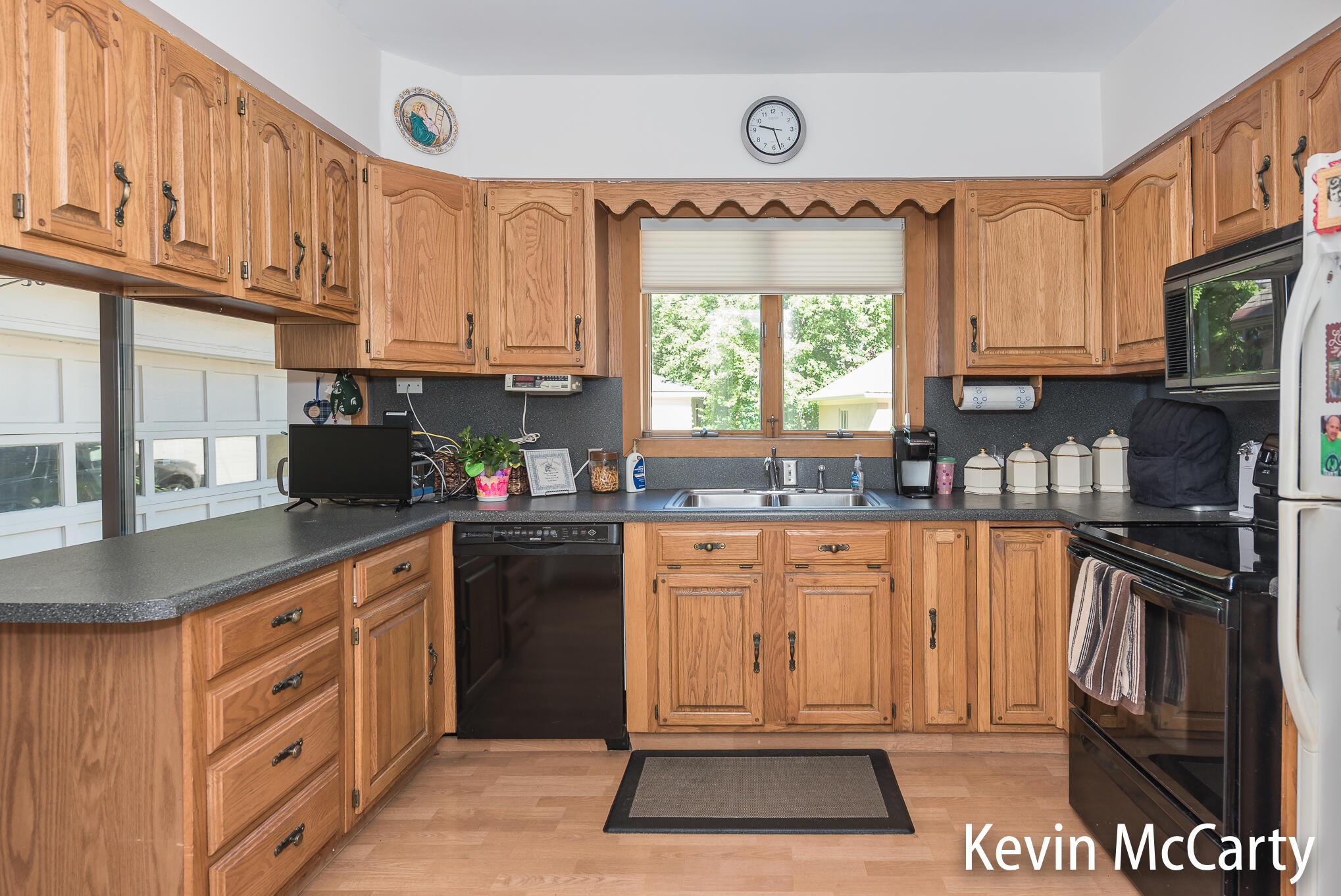 839 Iroquois Drive SE