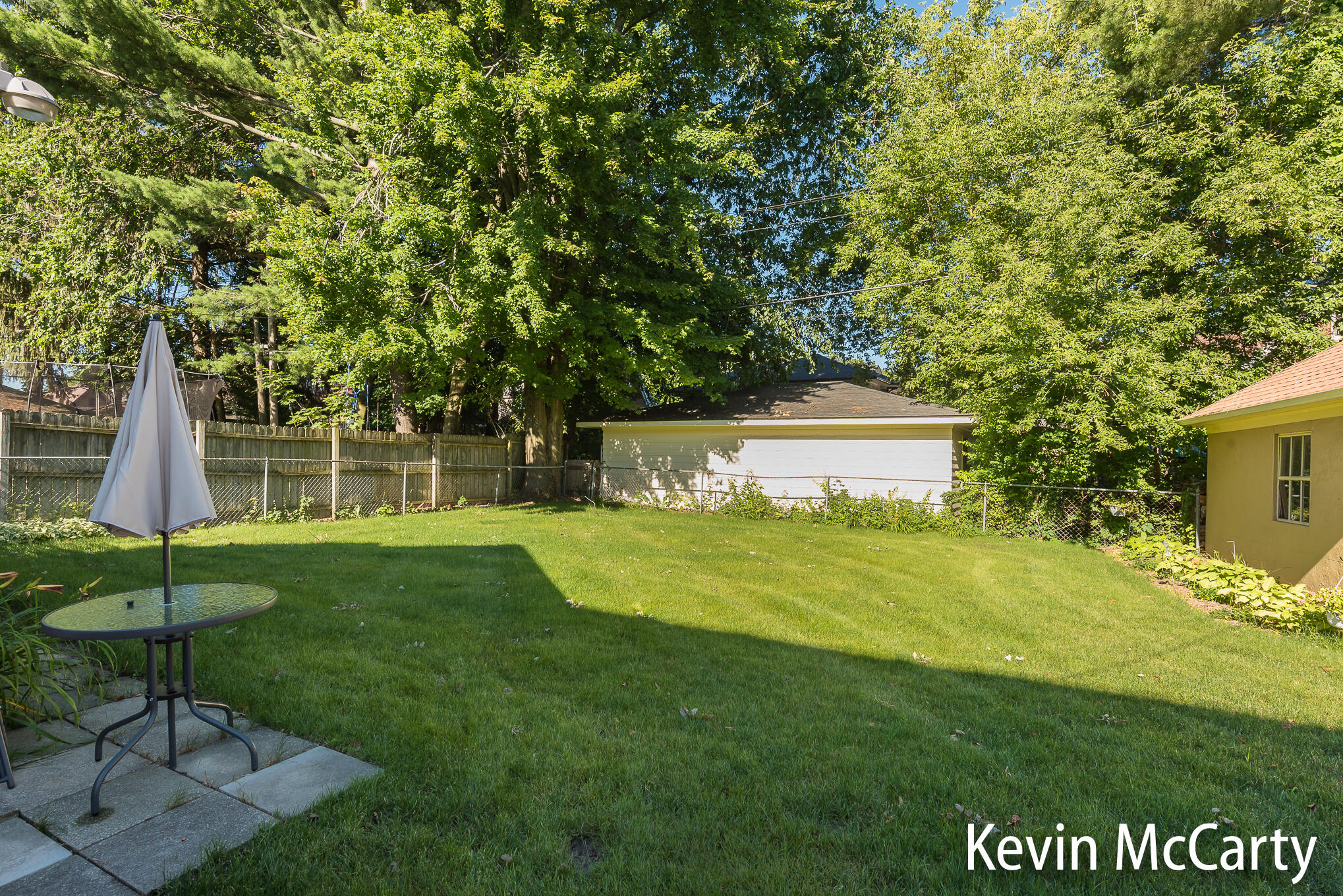 839 Iroquois Drive SE