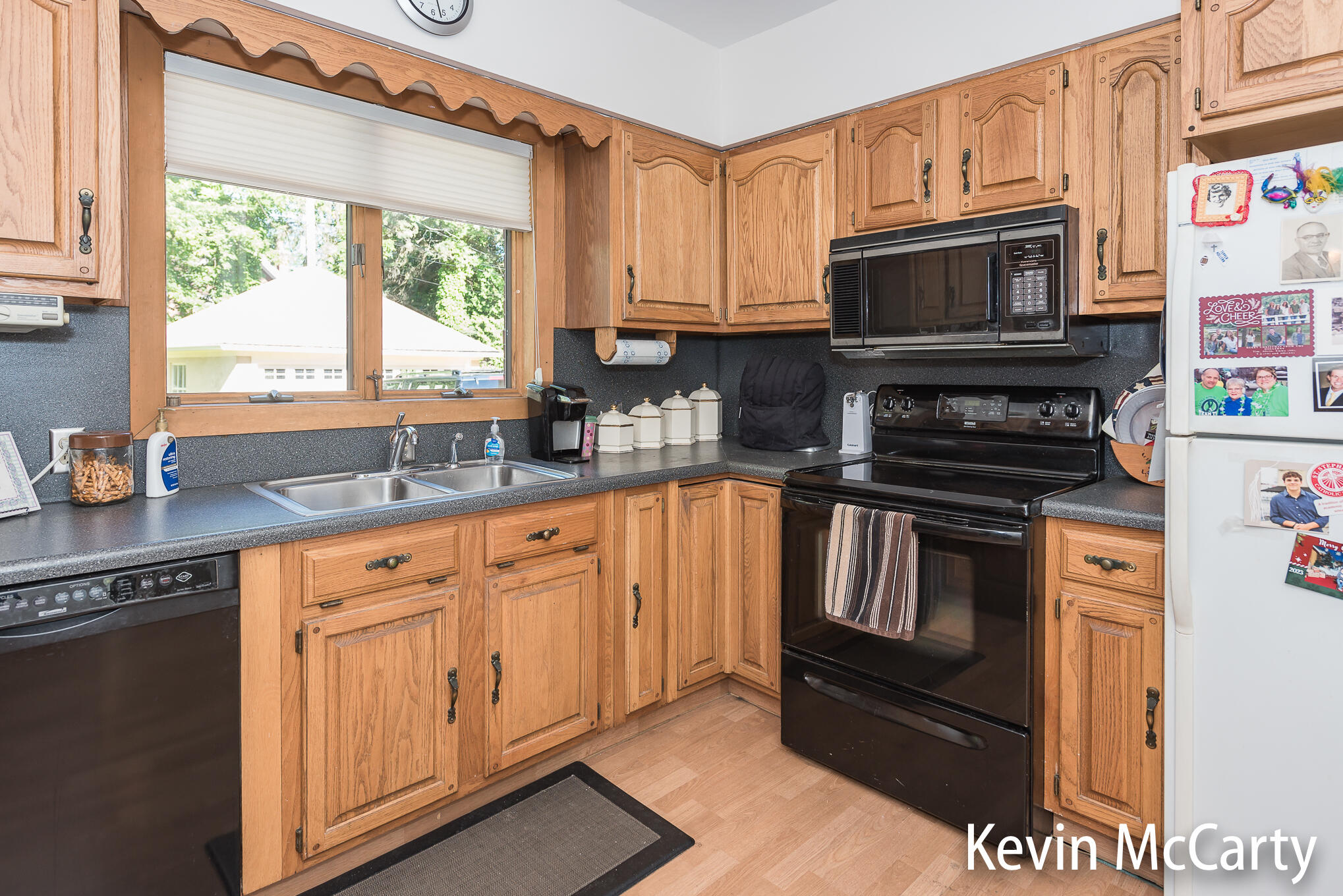 839 Iroquois Drive SE