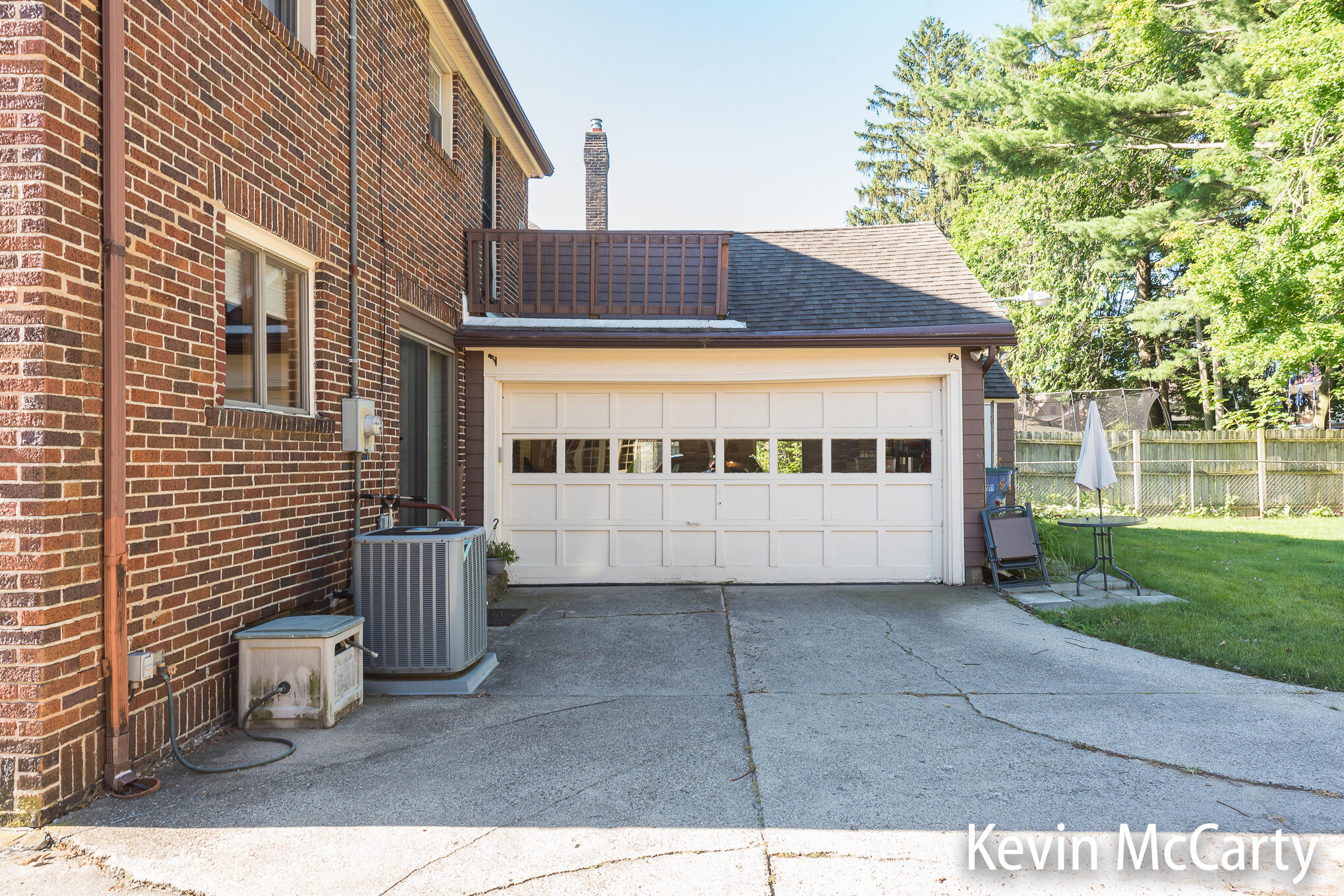 839 Iroquois Drive SE