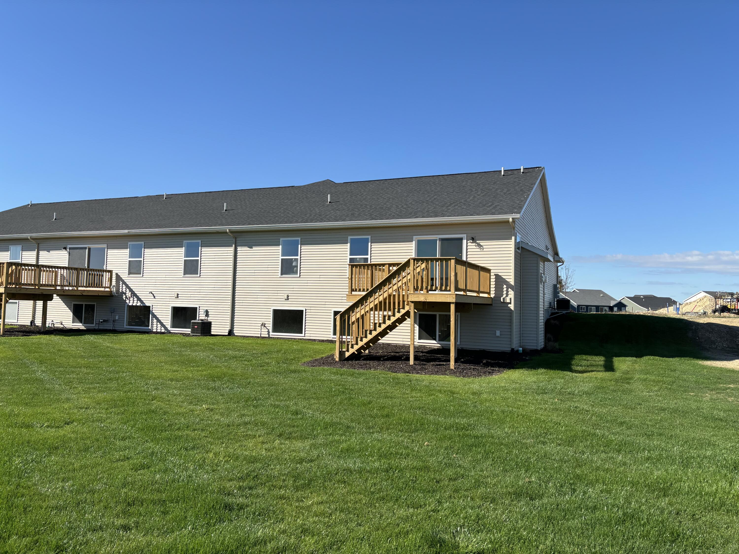 3824 Highbury Drive, 14