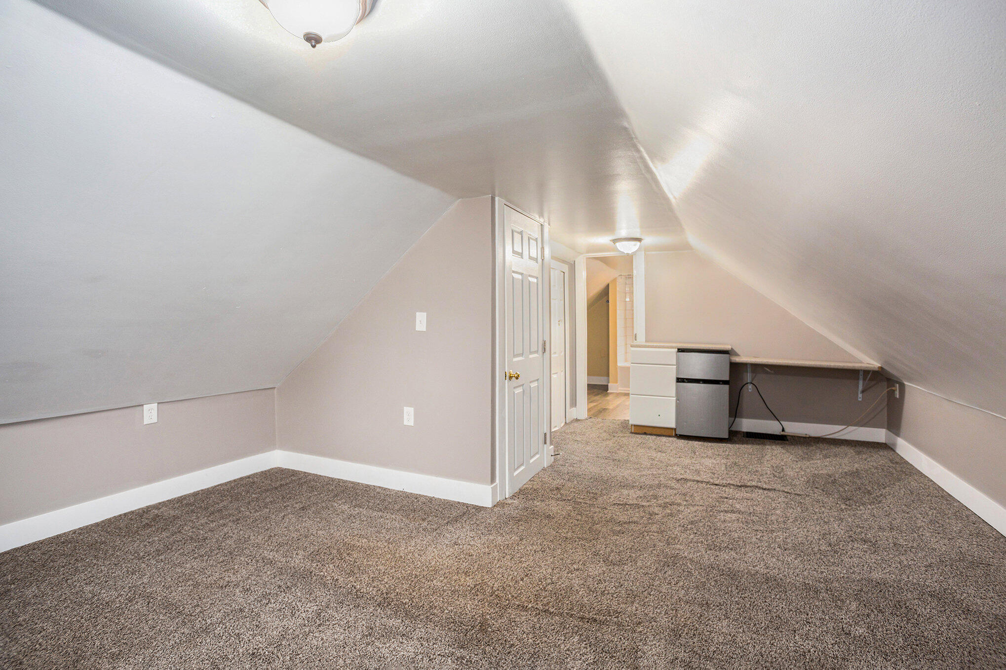 351 Majestic Street SE
