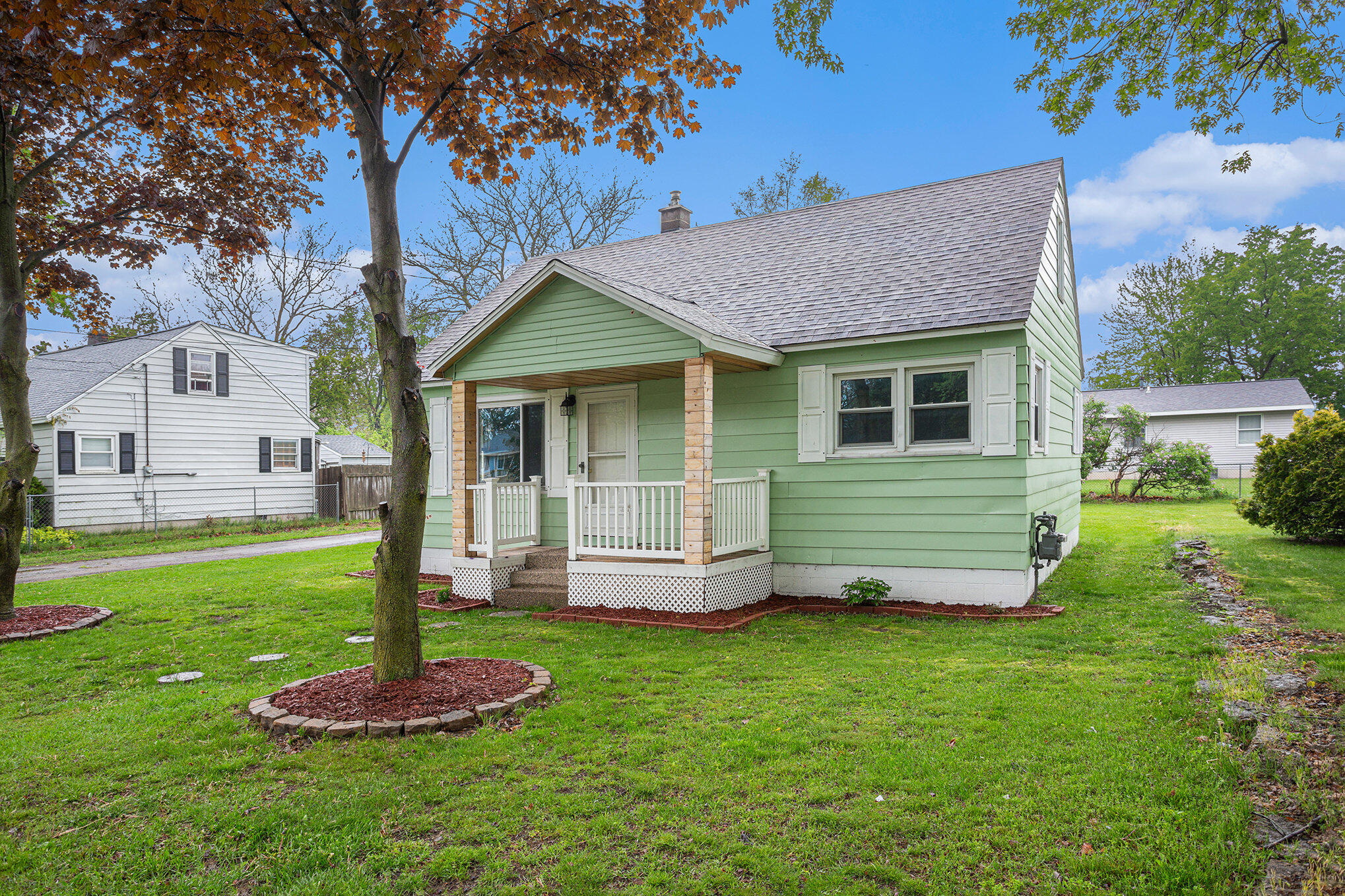 351 Majestic Street SE