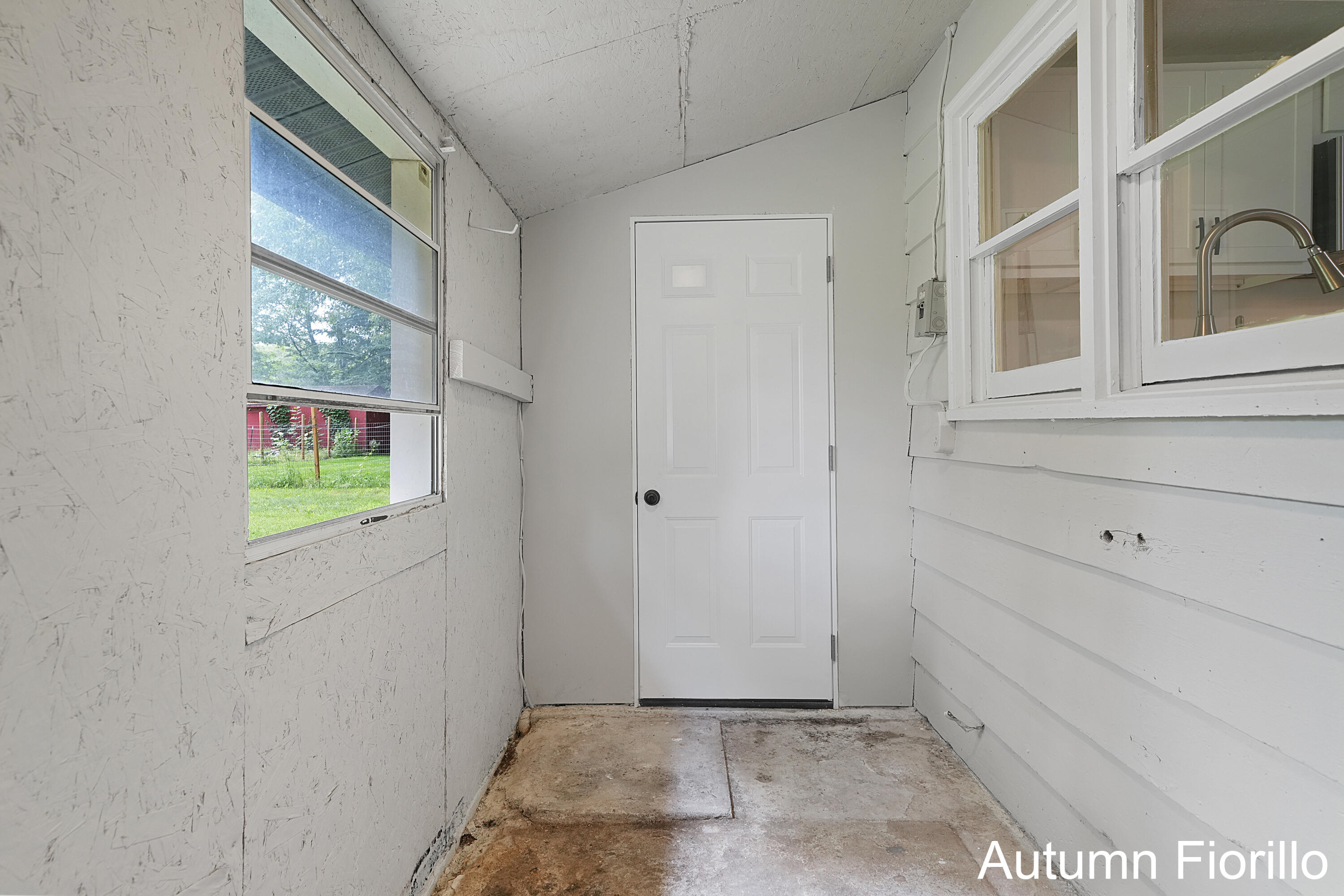 5739 Marsh Road